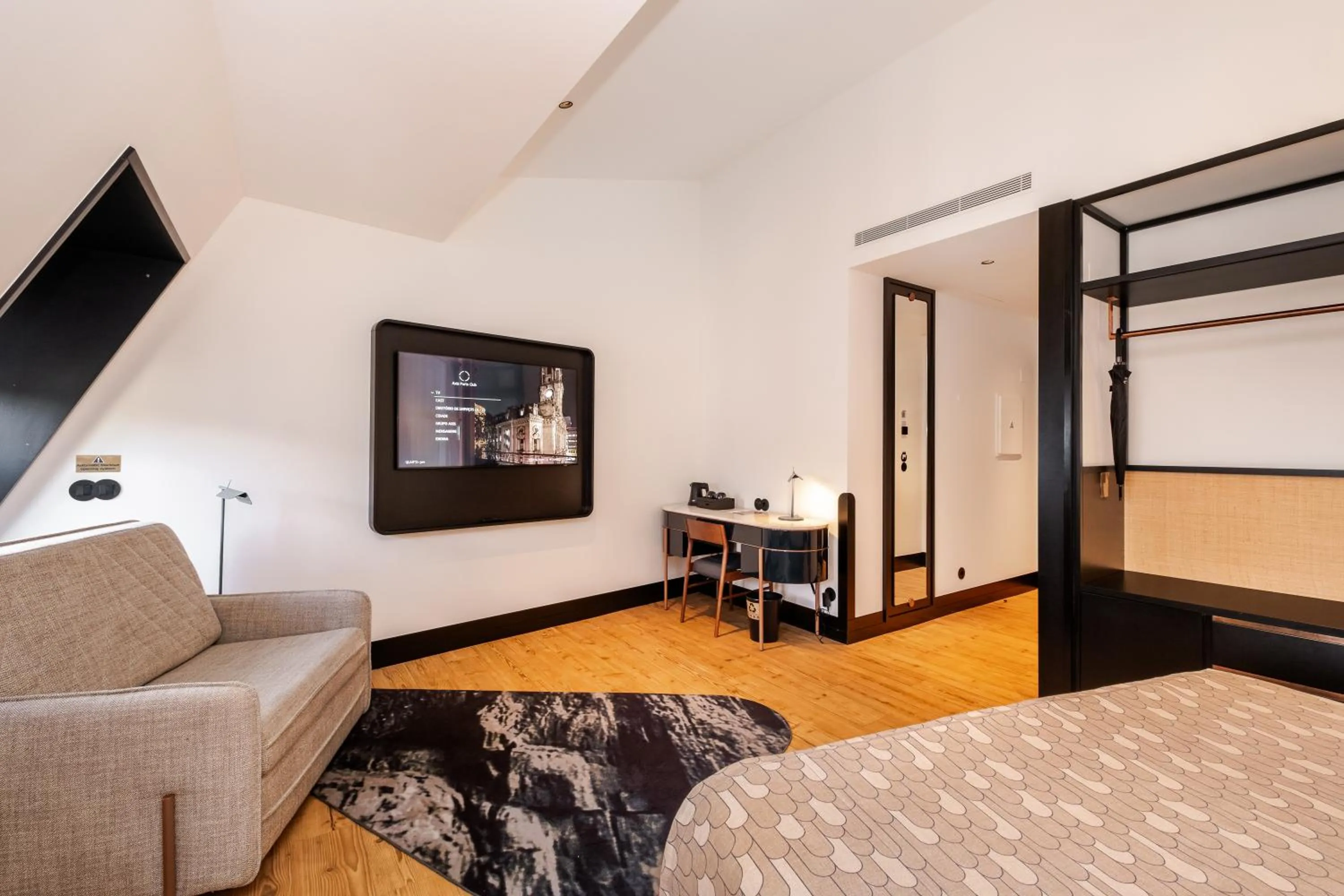 Bedroom, Bed in Axis Porto Club Aliados