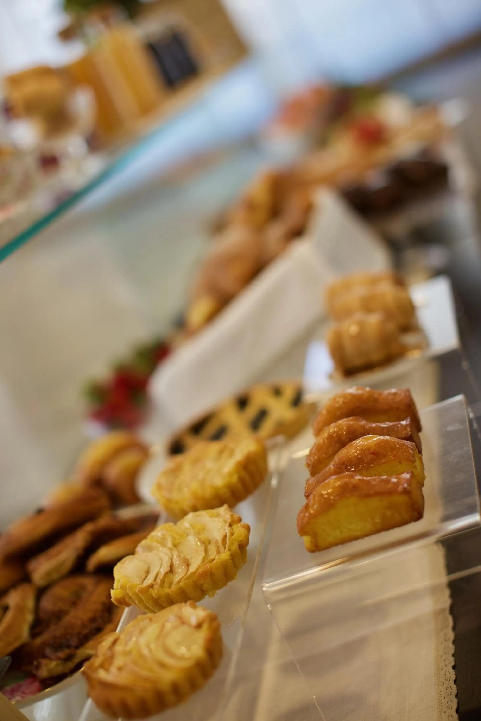 Breakfast in The One Hotel - Designed for Adults - Pet lovers