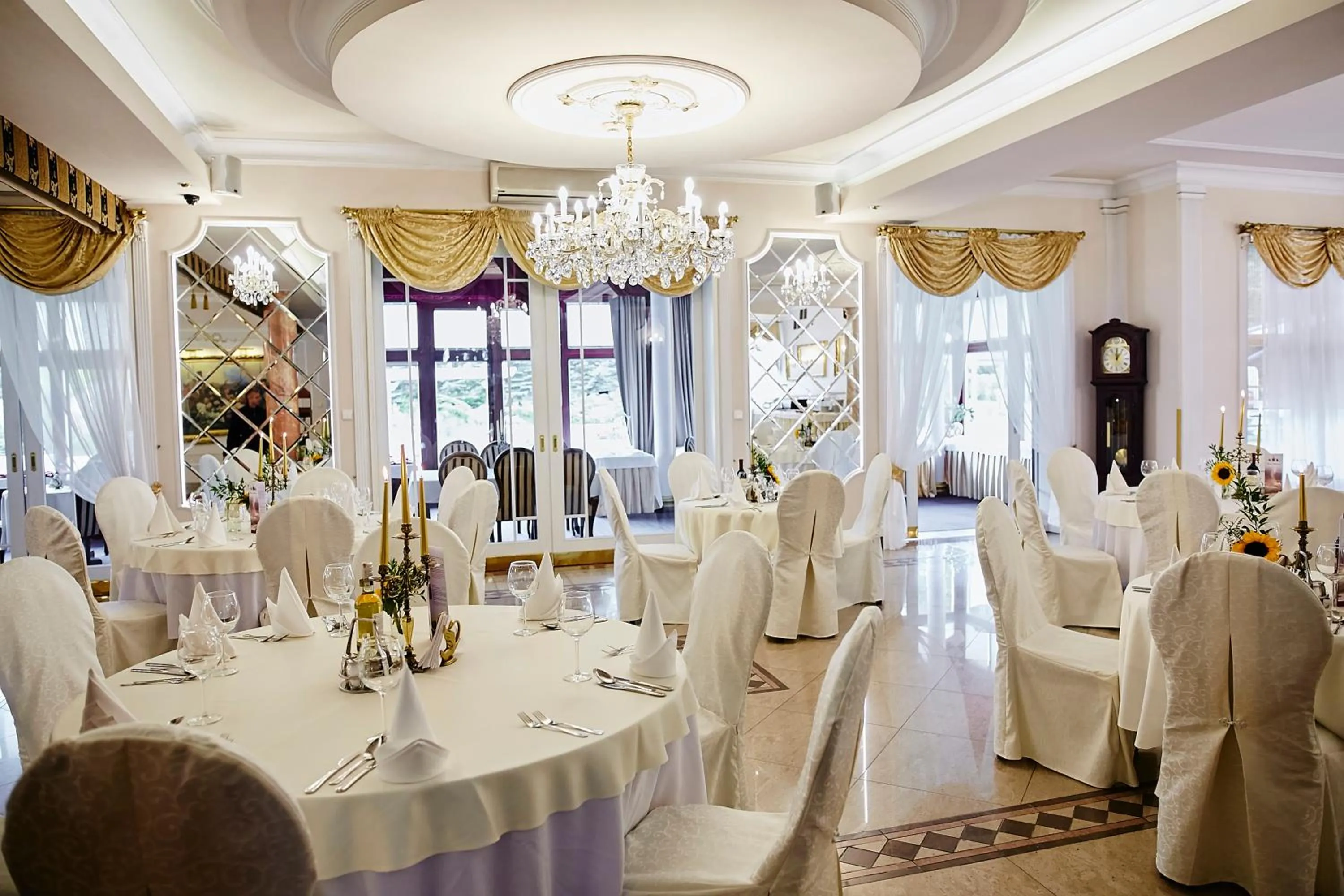 Restaurant/places to eat in Dworek Hetmanski