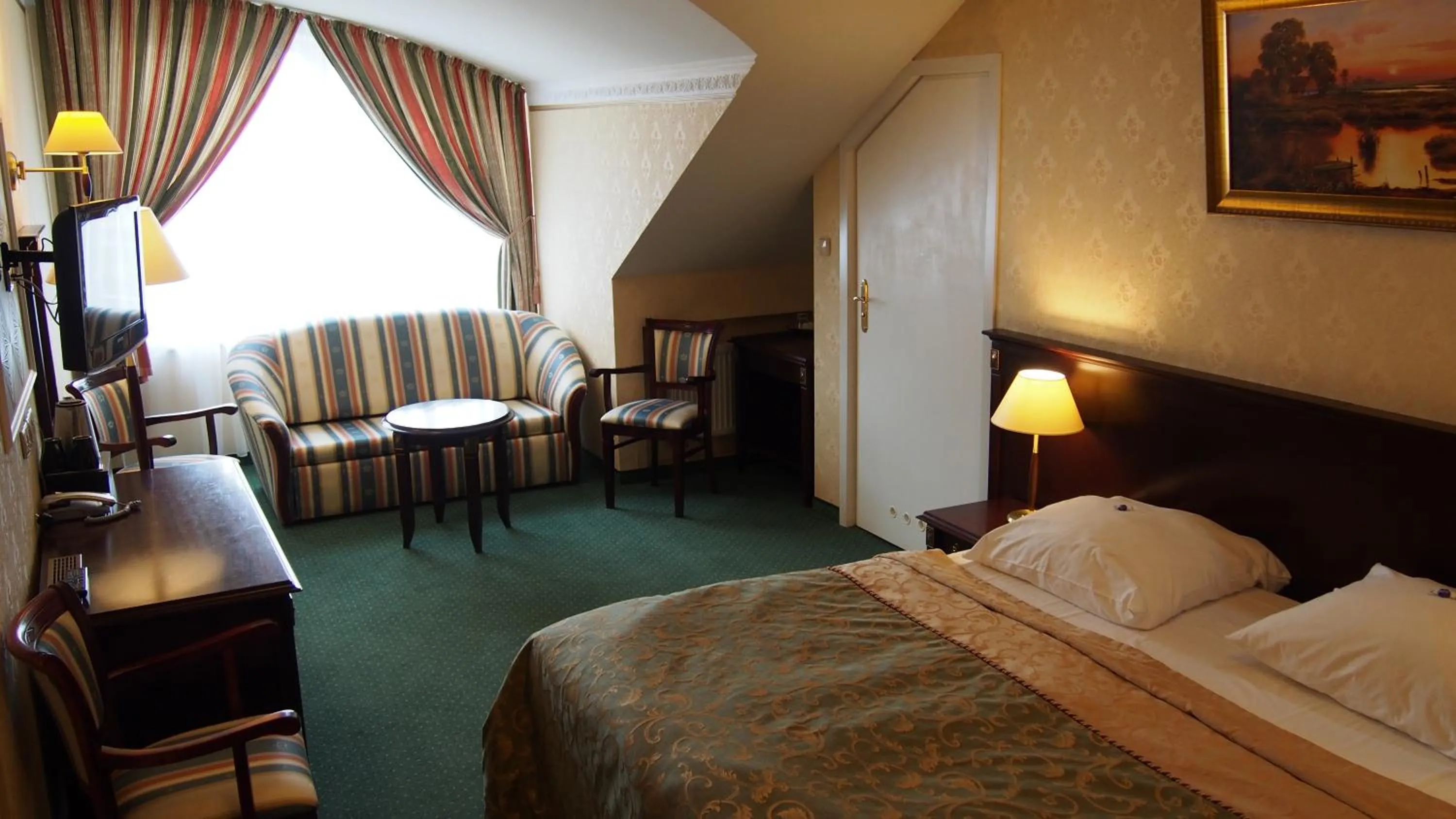 TV and multimedia, Bed in Dworek Hetmanski