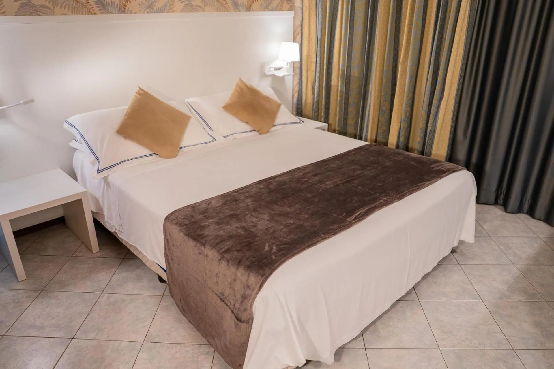 Bed in Hotel Ristorante Maga Circe