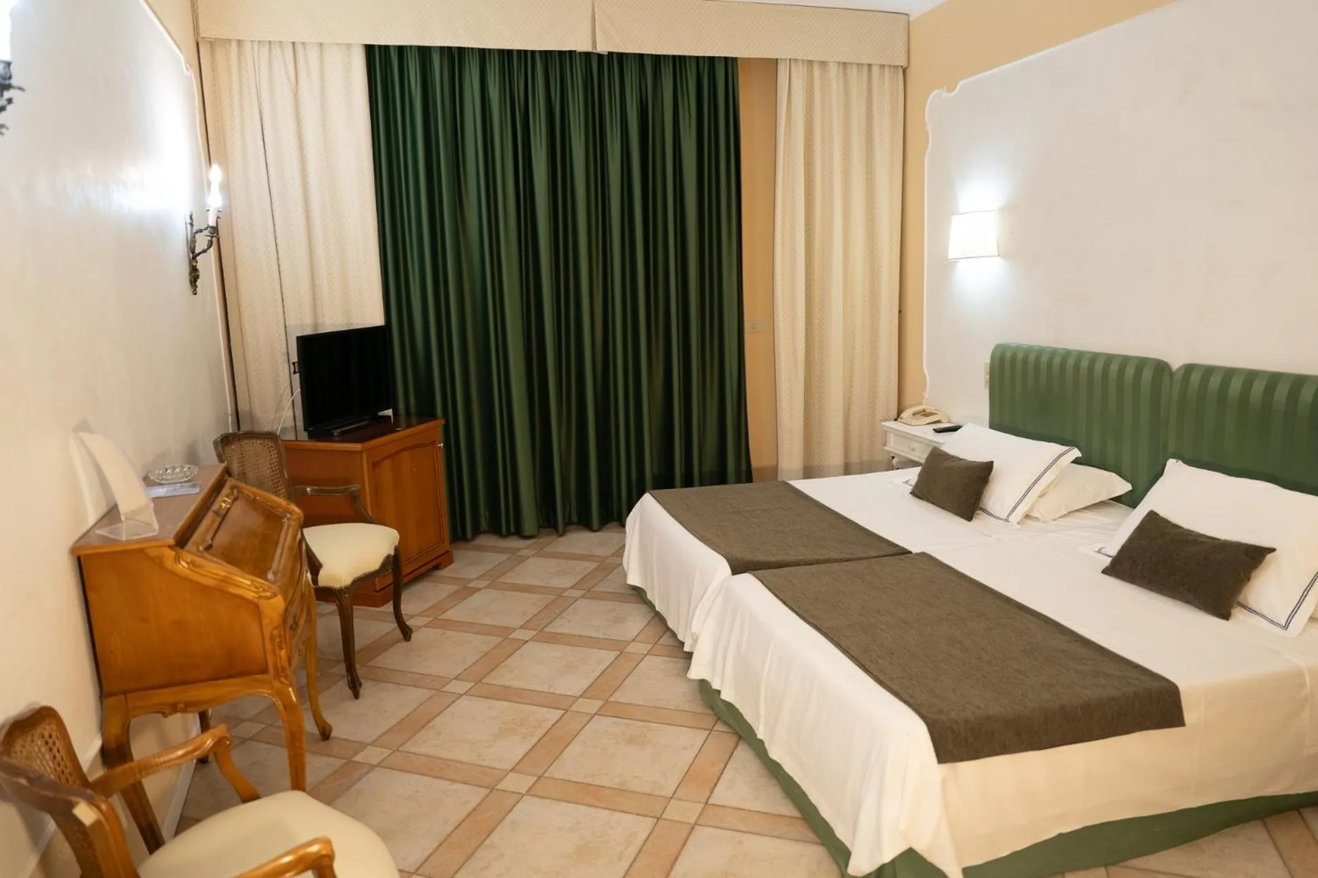 Photo of the whole room, Bed in Hotel Ristorante Maga Circe