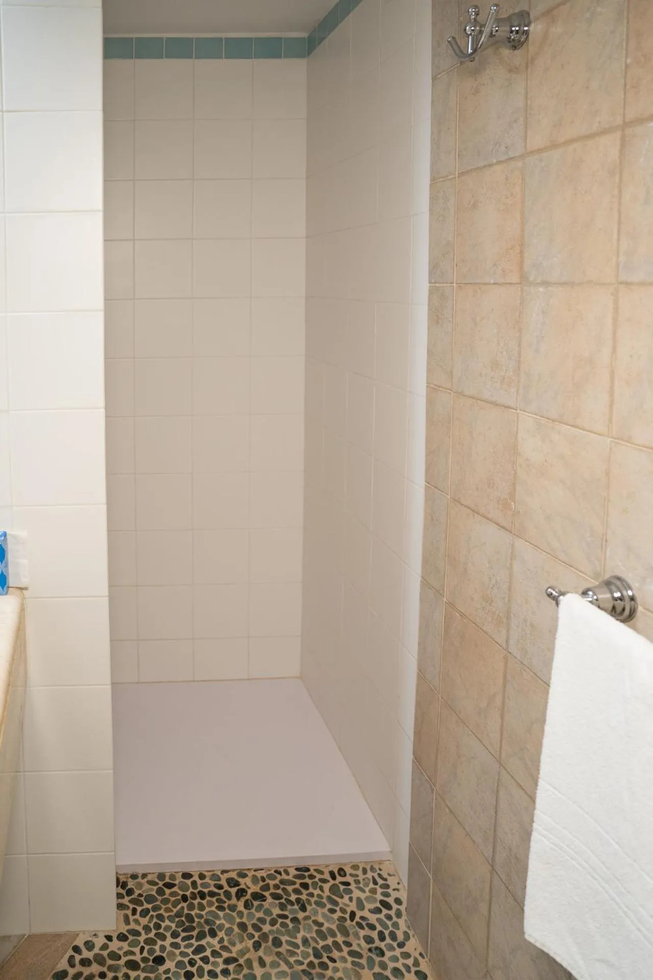 Shower in Hotel Ristorante Maga Circe