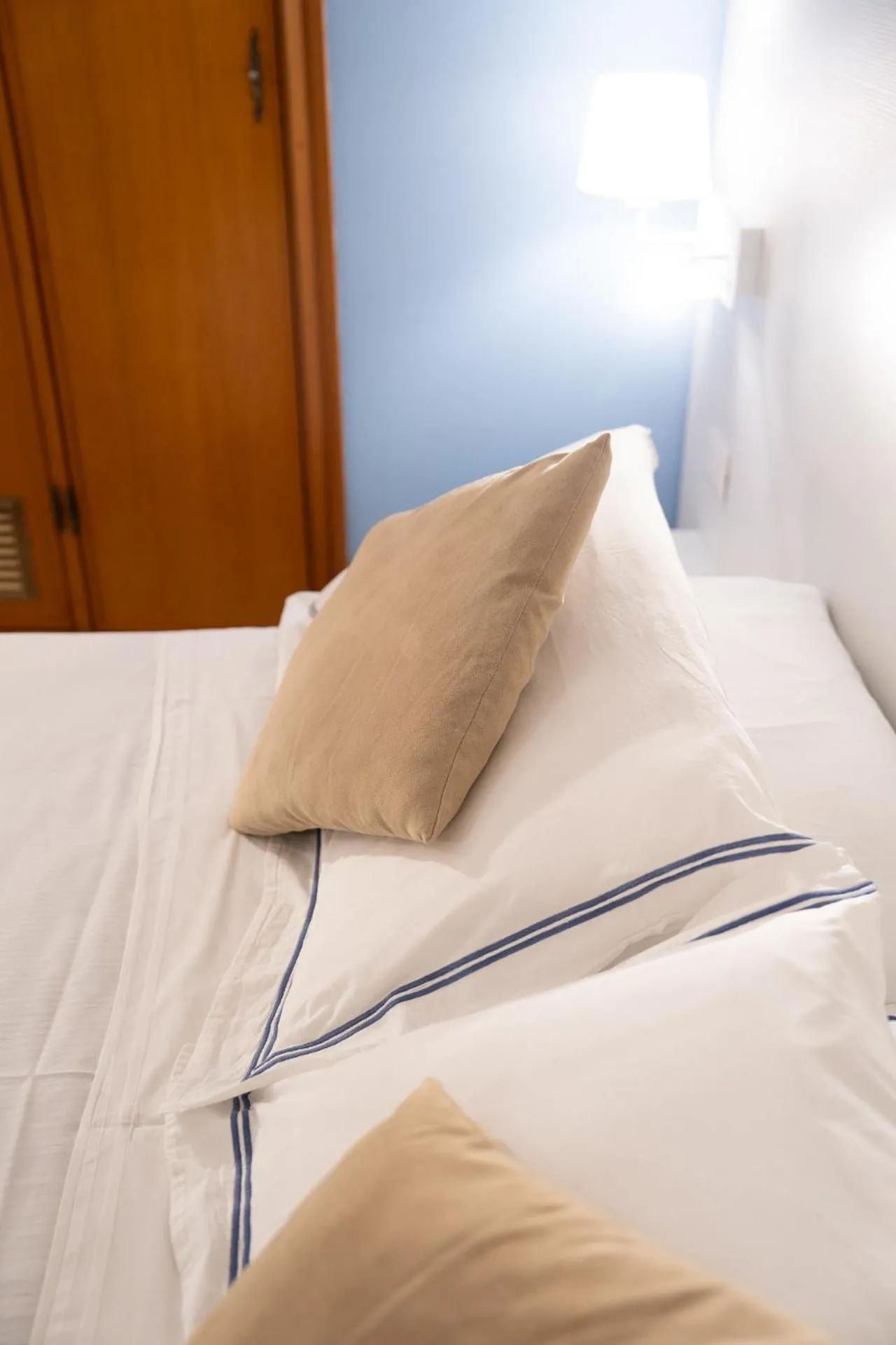 Bed in Hotel Ristorante Maga Circe