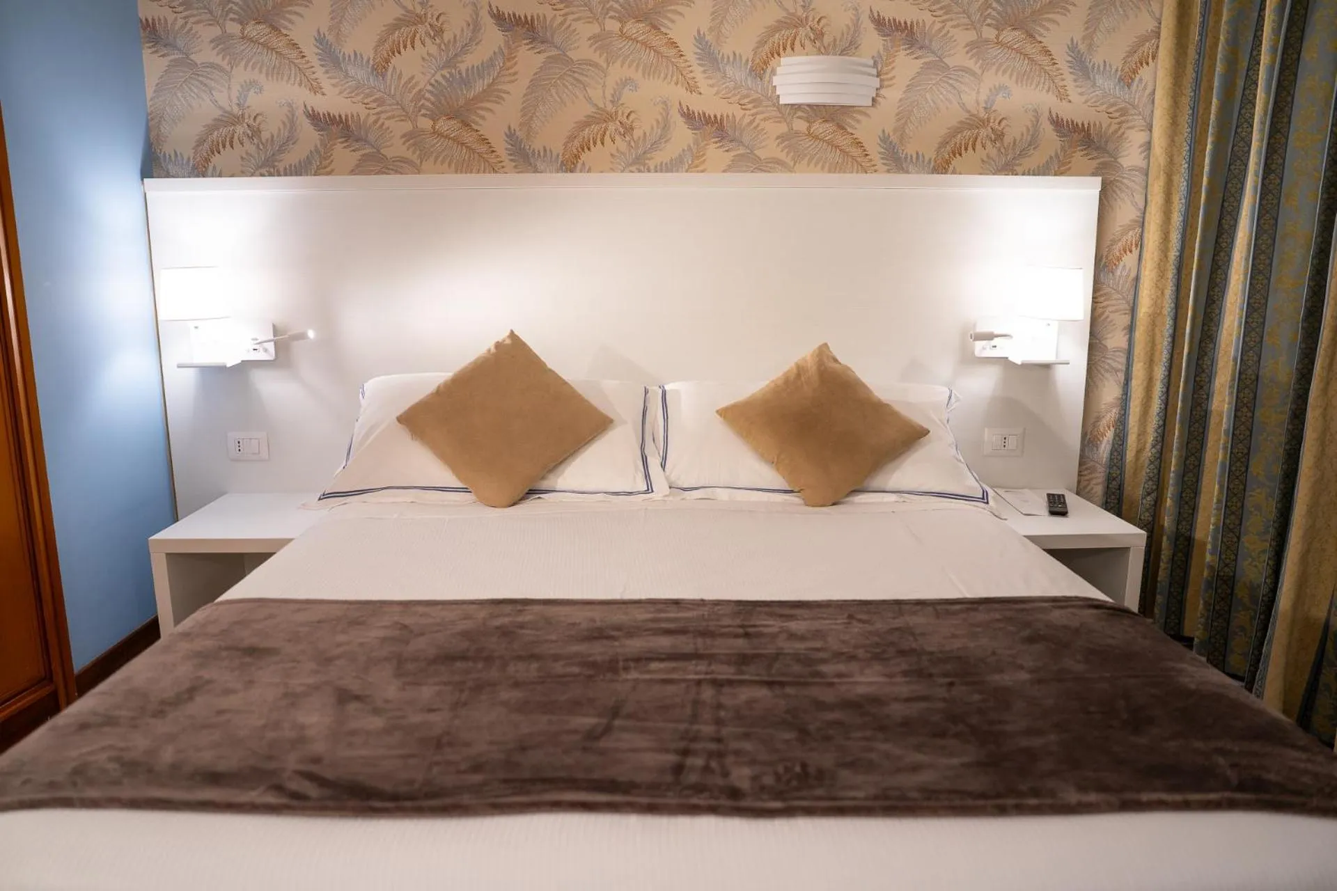 Bedroom, Bed in Hotel Ristorante Maga Circe