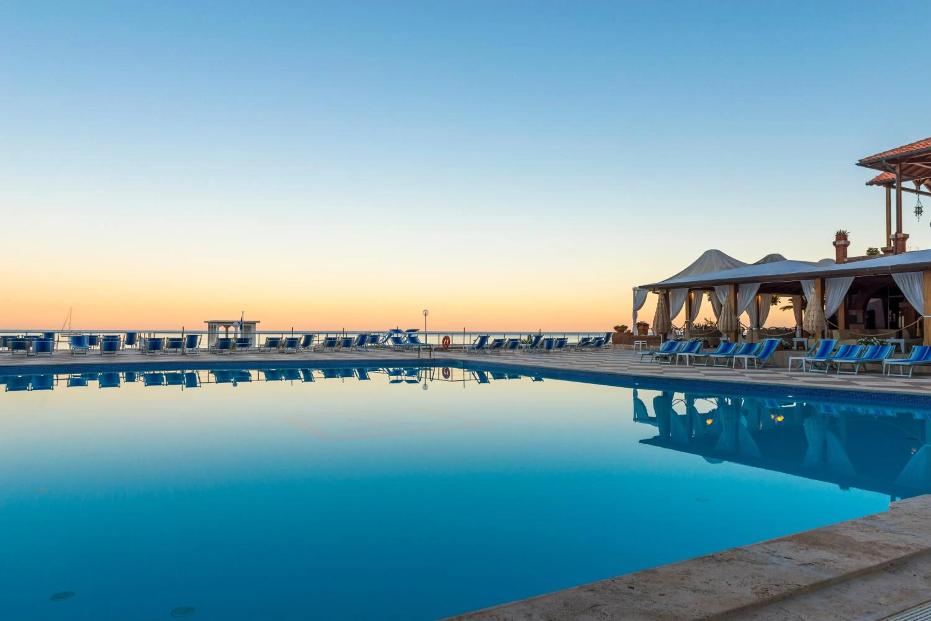 Swimming pool in Hotel Ristorante Maga Circe