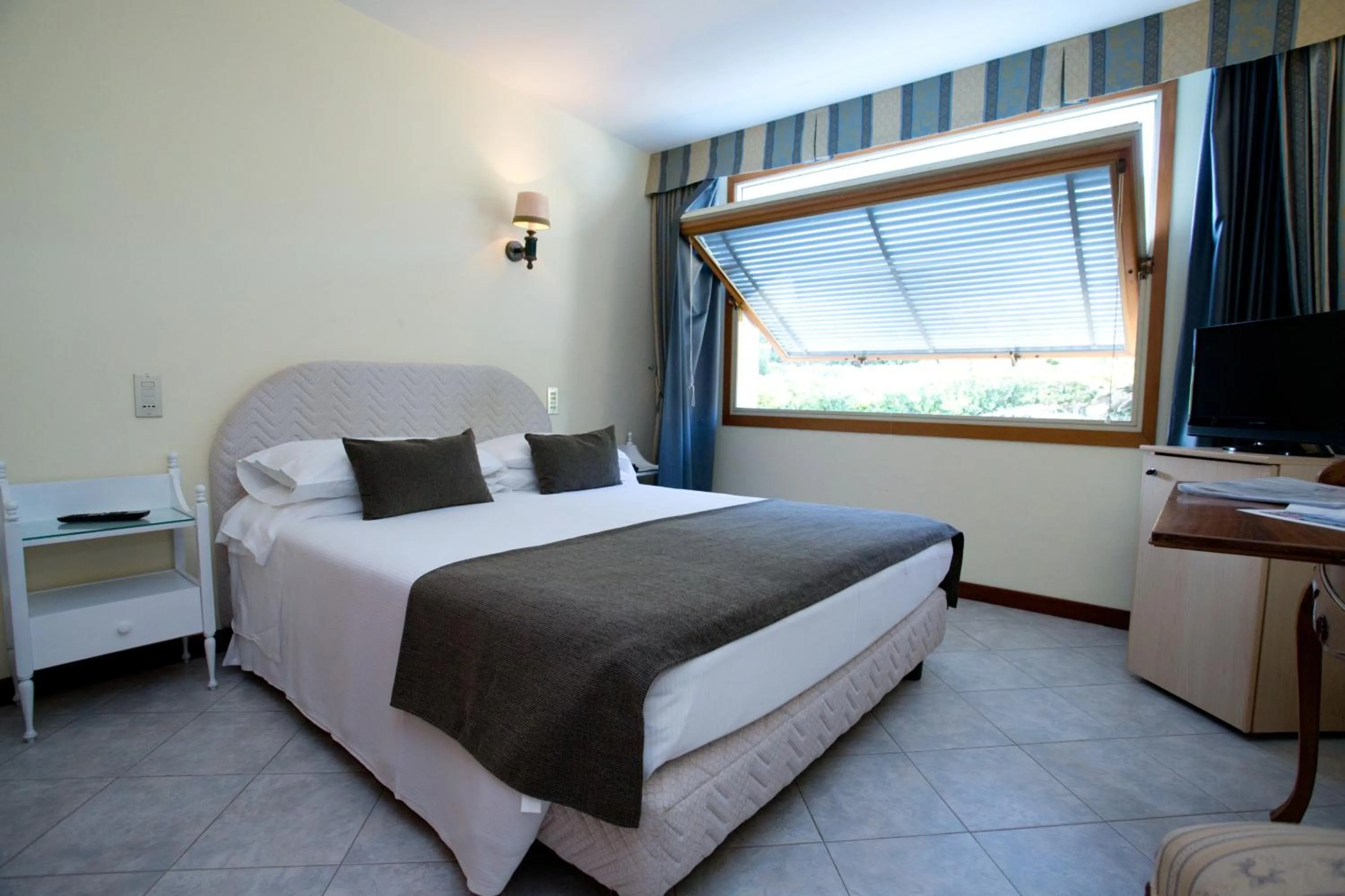 Photo of the whole room, Bed in Hotel Ristorante Maga Circe