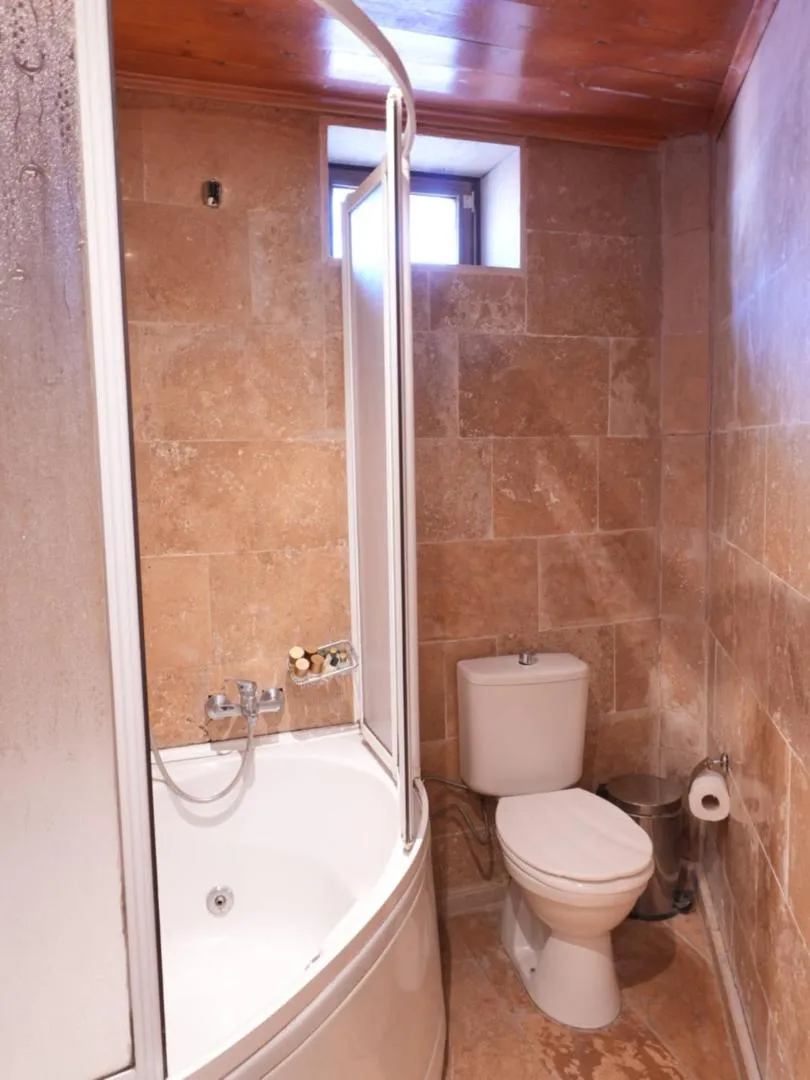 Bathroom in Kismet Cave House