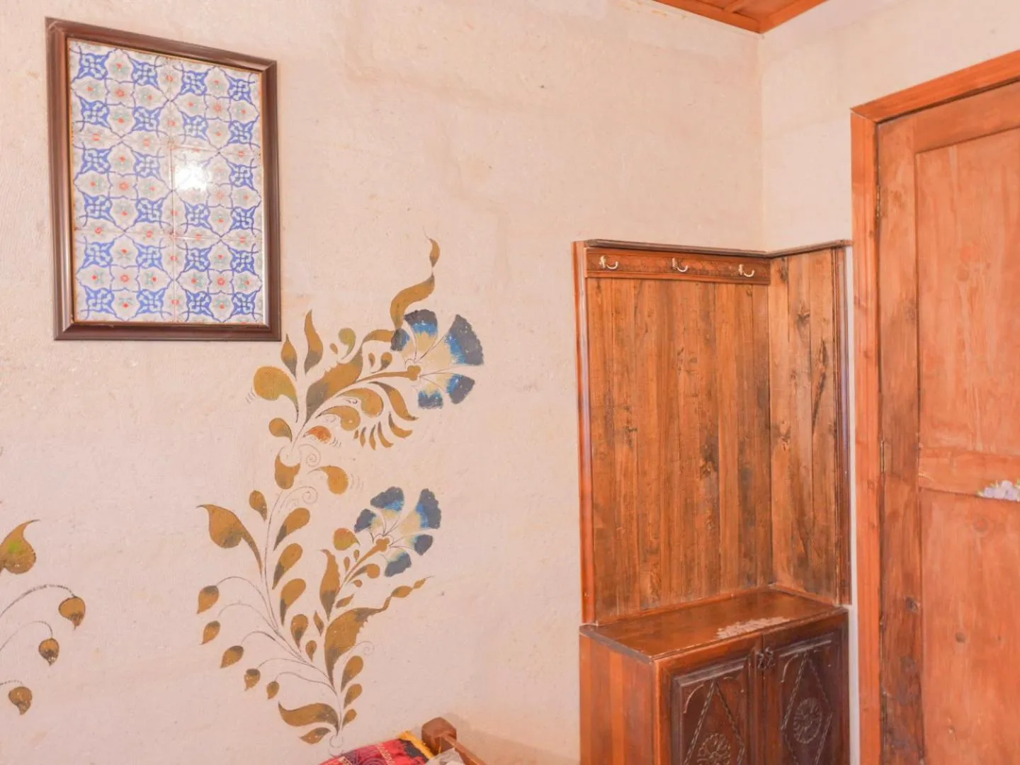 Decorative detail in Kismet Cave House