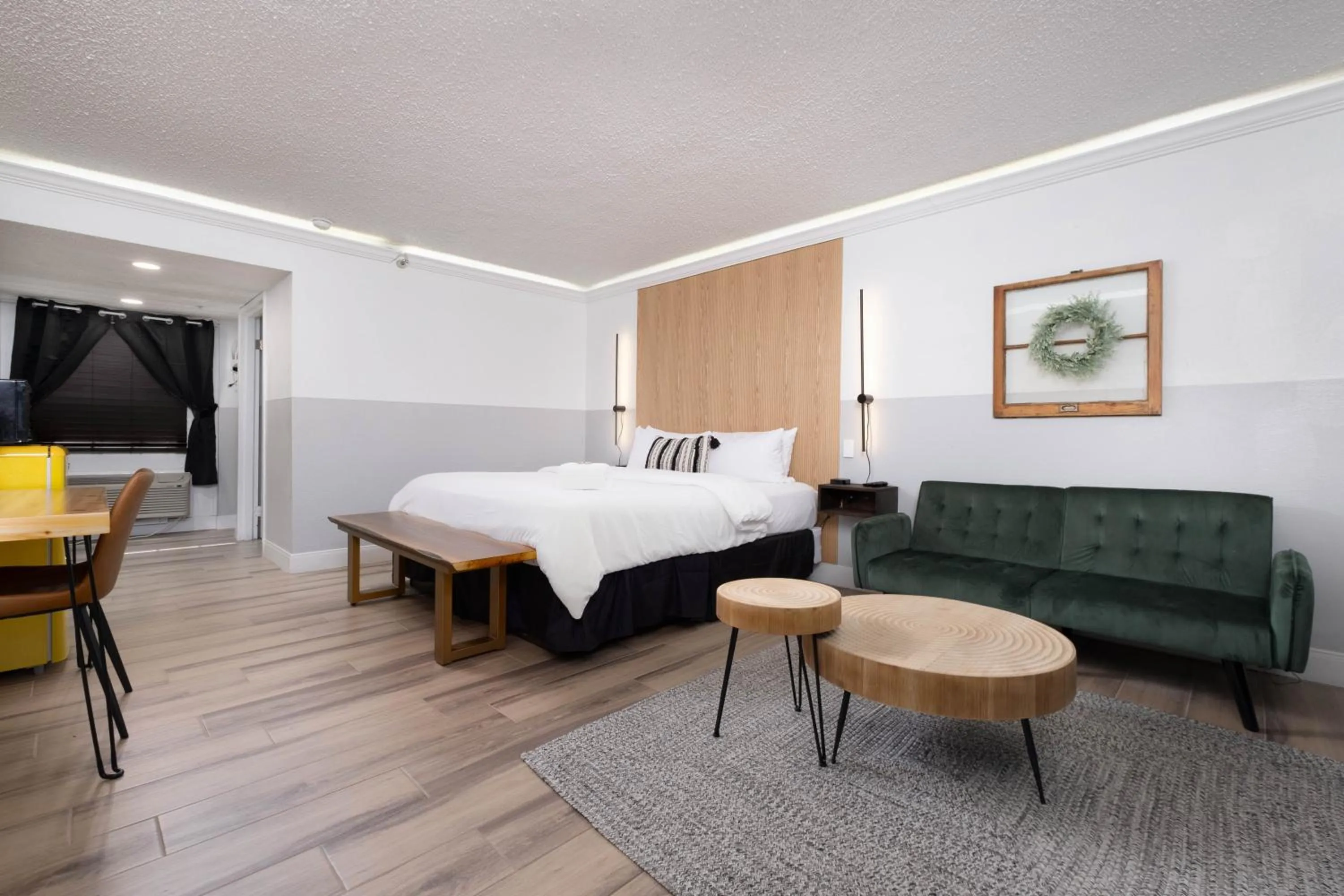 Bed in The Westerner - Extended Stay