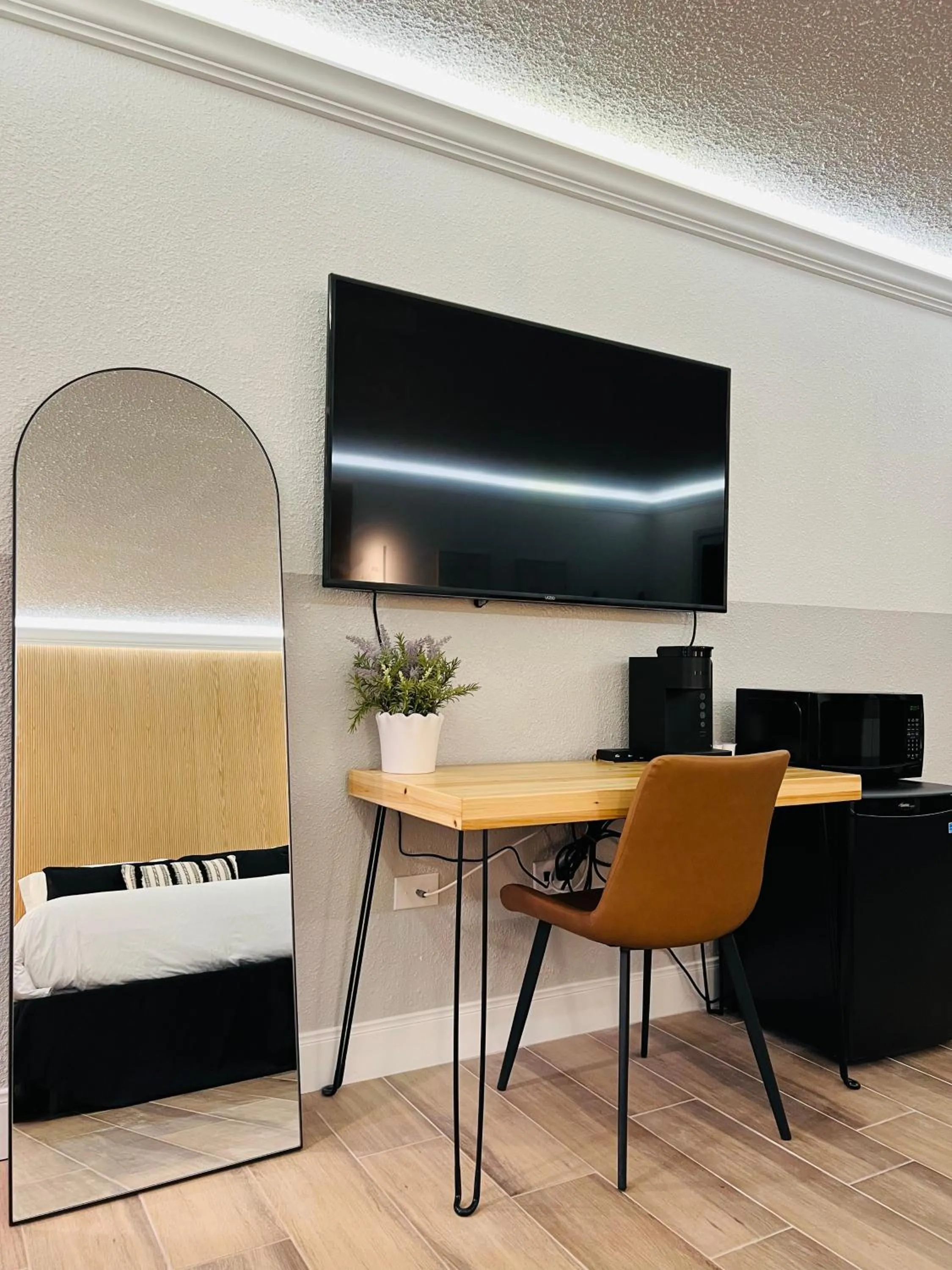 The Westerner - Extended Stay