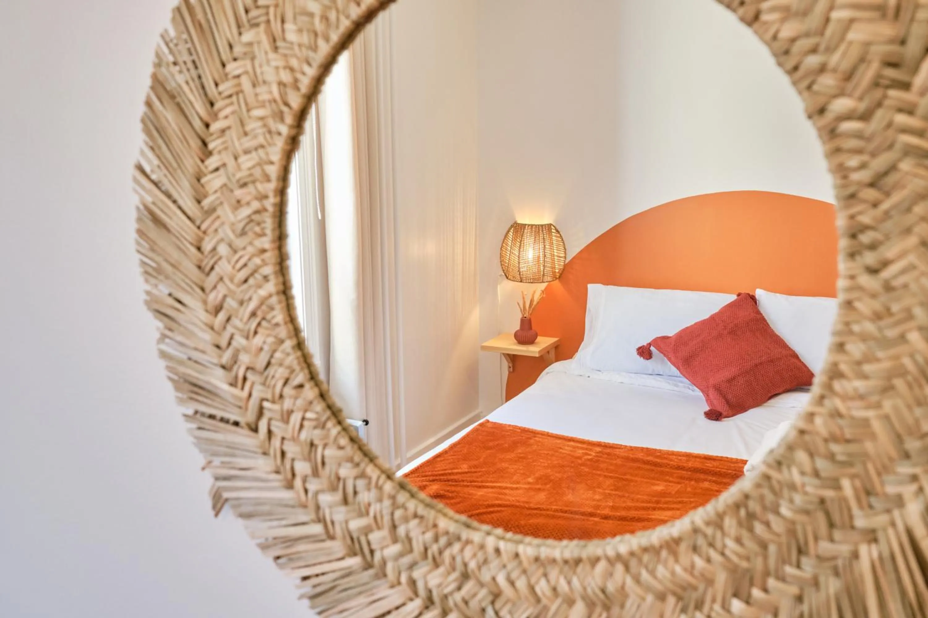 Bed in AUBERGE DU DIMANCHE - Hotel - Fjord-du-Saguenay - l'Anse-Saint-Jean - Riviere-Eternite