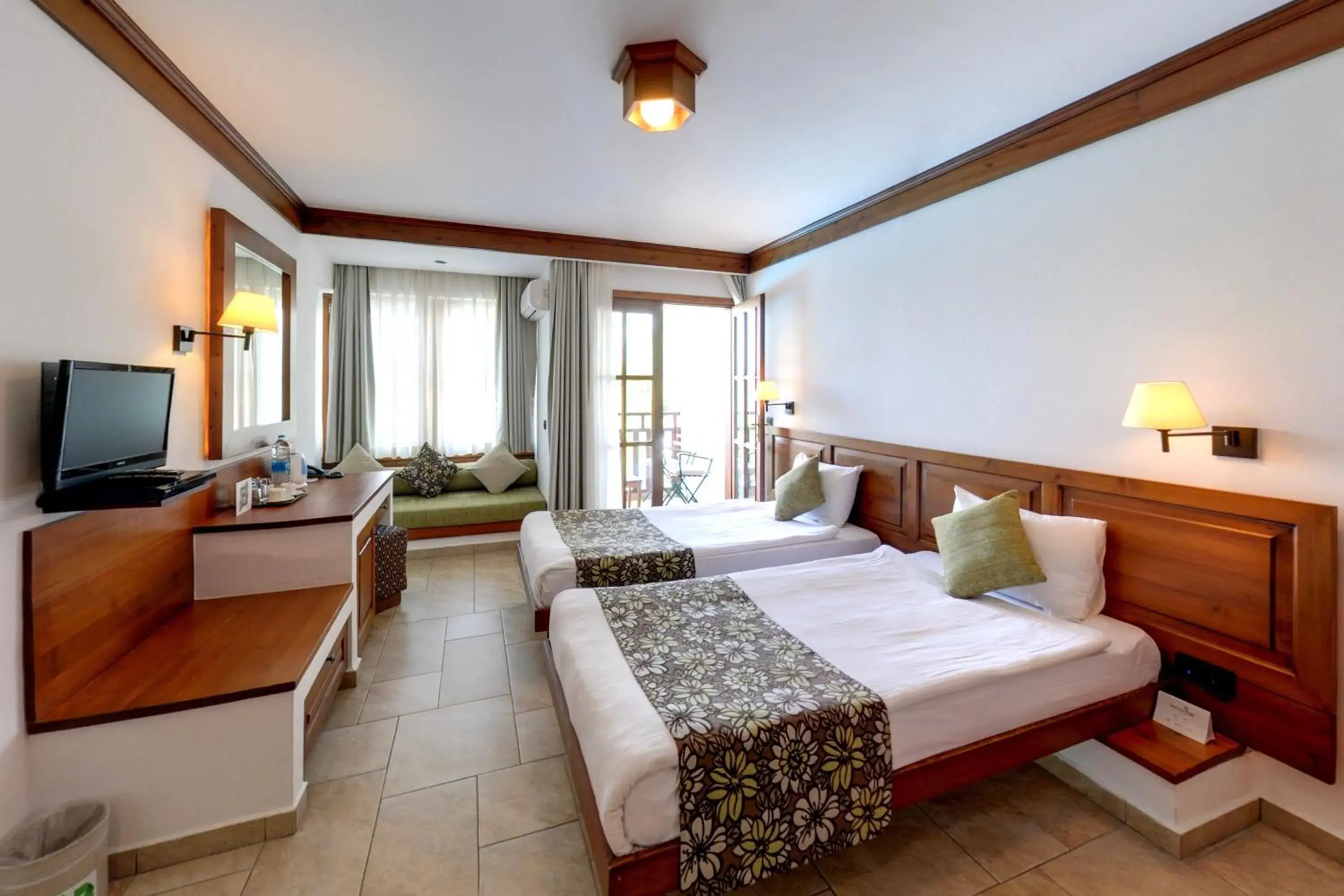 Bed in Montana Pine Resort - All Inclusive Bed in Montana Pine Resort - All Inclusive