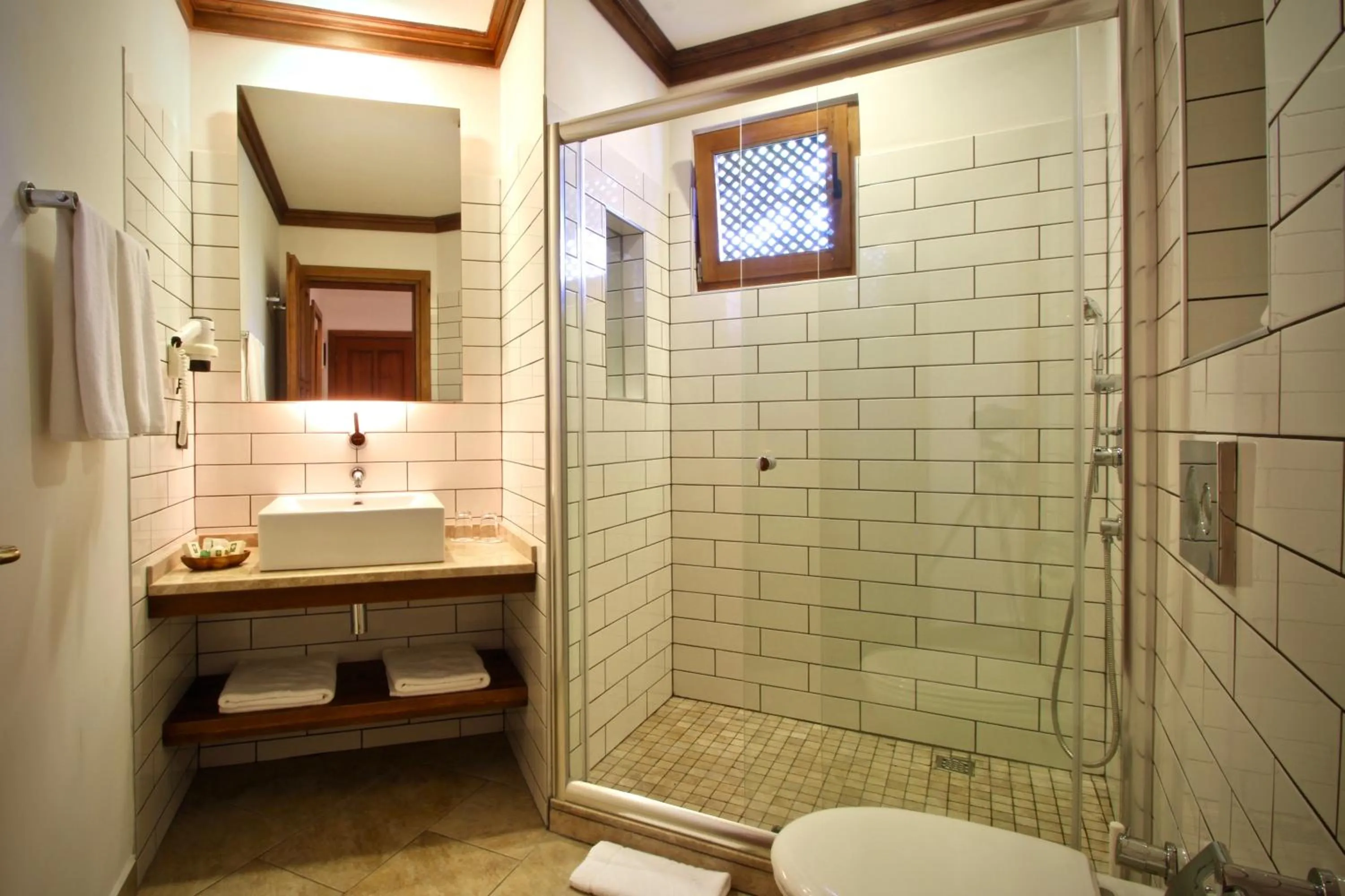 Shower in Montana Pine Resort - All Inclusive