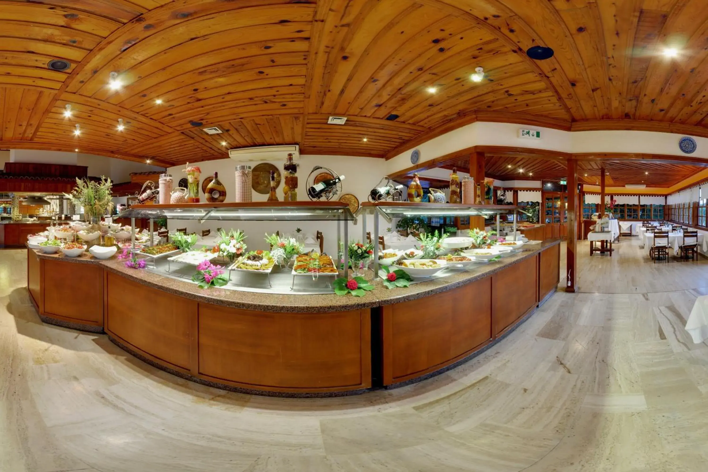 Restaurant/places to eat in Montana Pine Resort - All Inclusive Restaurant/places to eat in Montana Pine Resort - All Inclusive