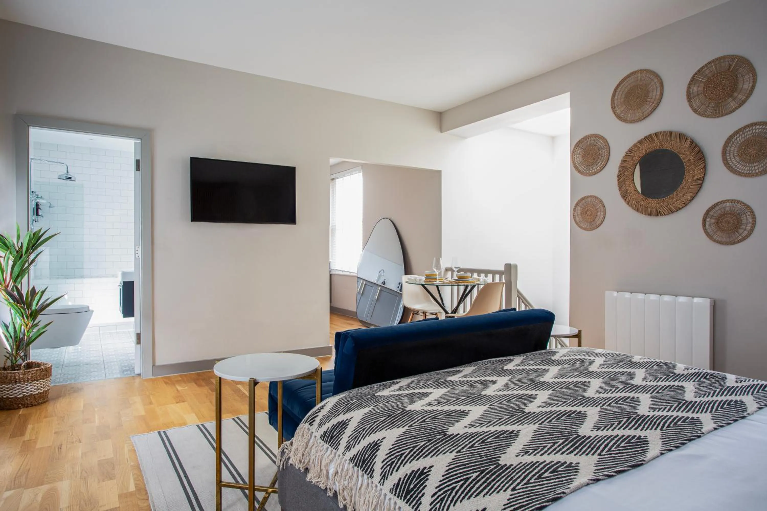 Bed in Eden Grove - Islington - Studio Apartment