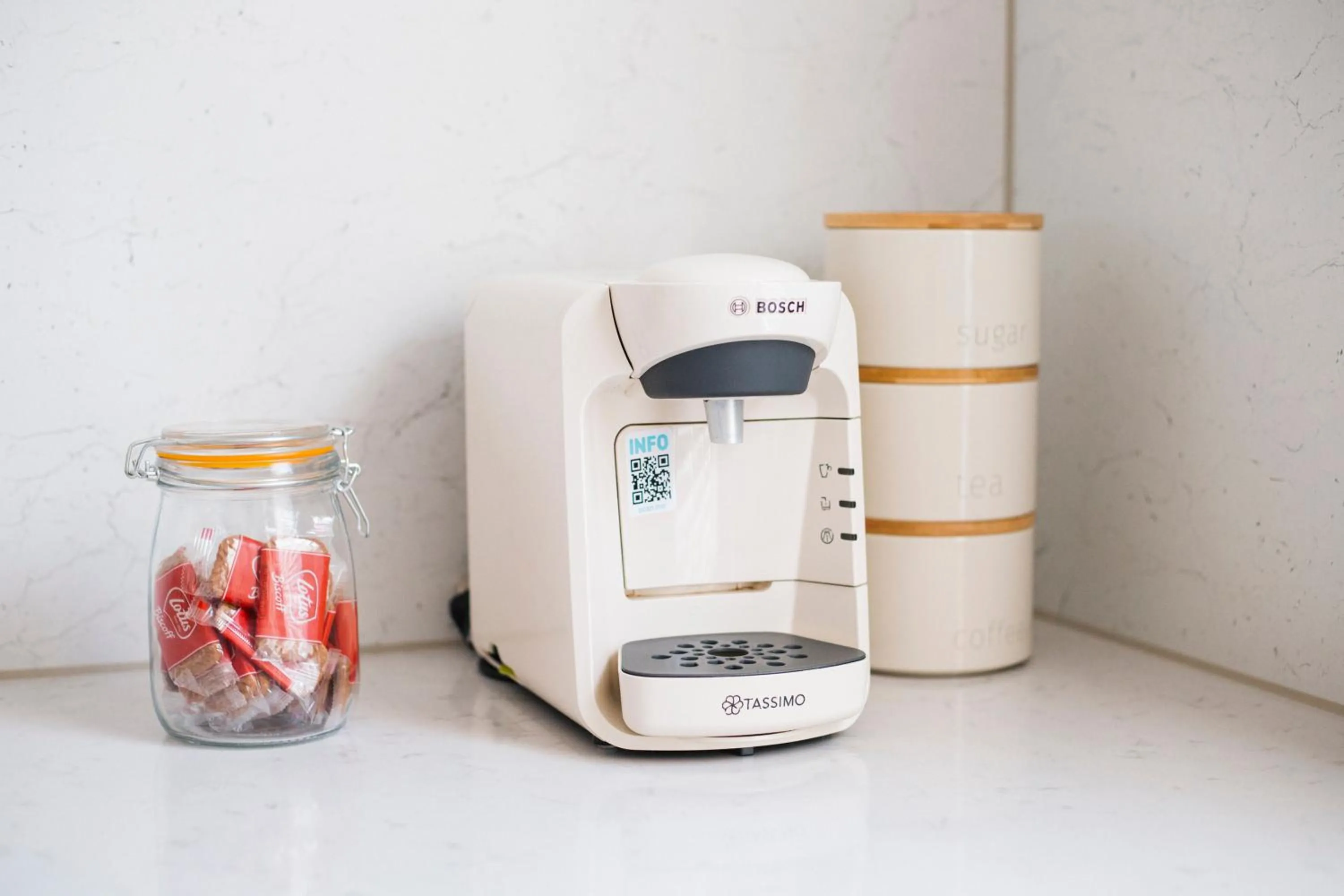 Coffee/tea facilities in Eden Grove - Islington - Studio Apartment