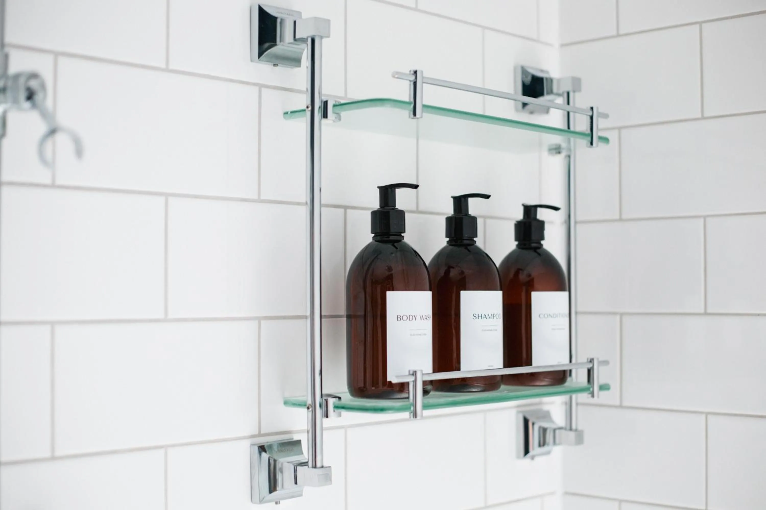 Shower in Eden Grove - Islington - Studio Apartment