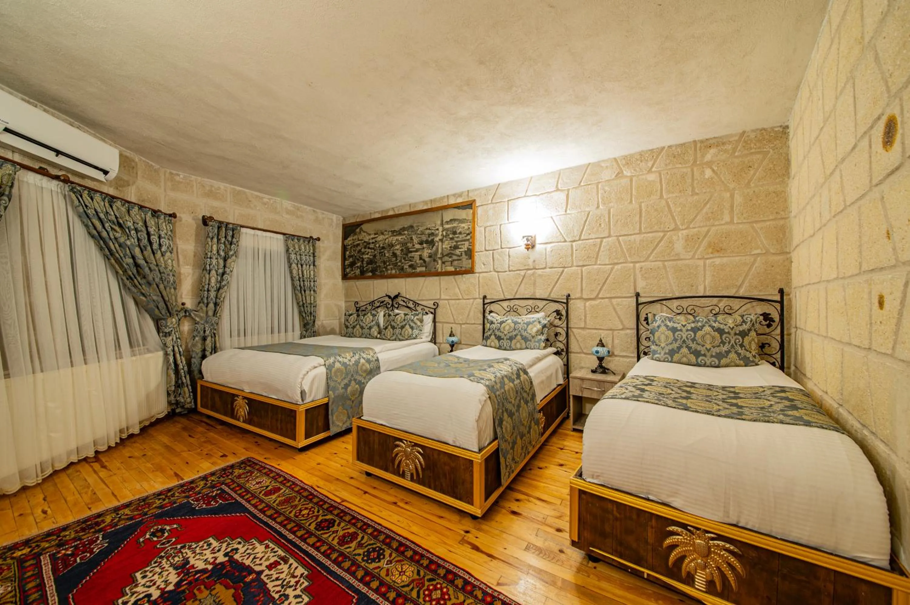 Photo of the whole room, Bed in Ascension Cave Suites - Special Class