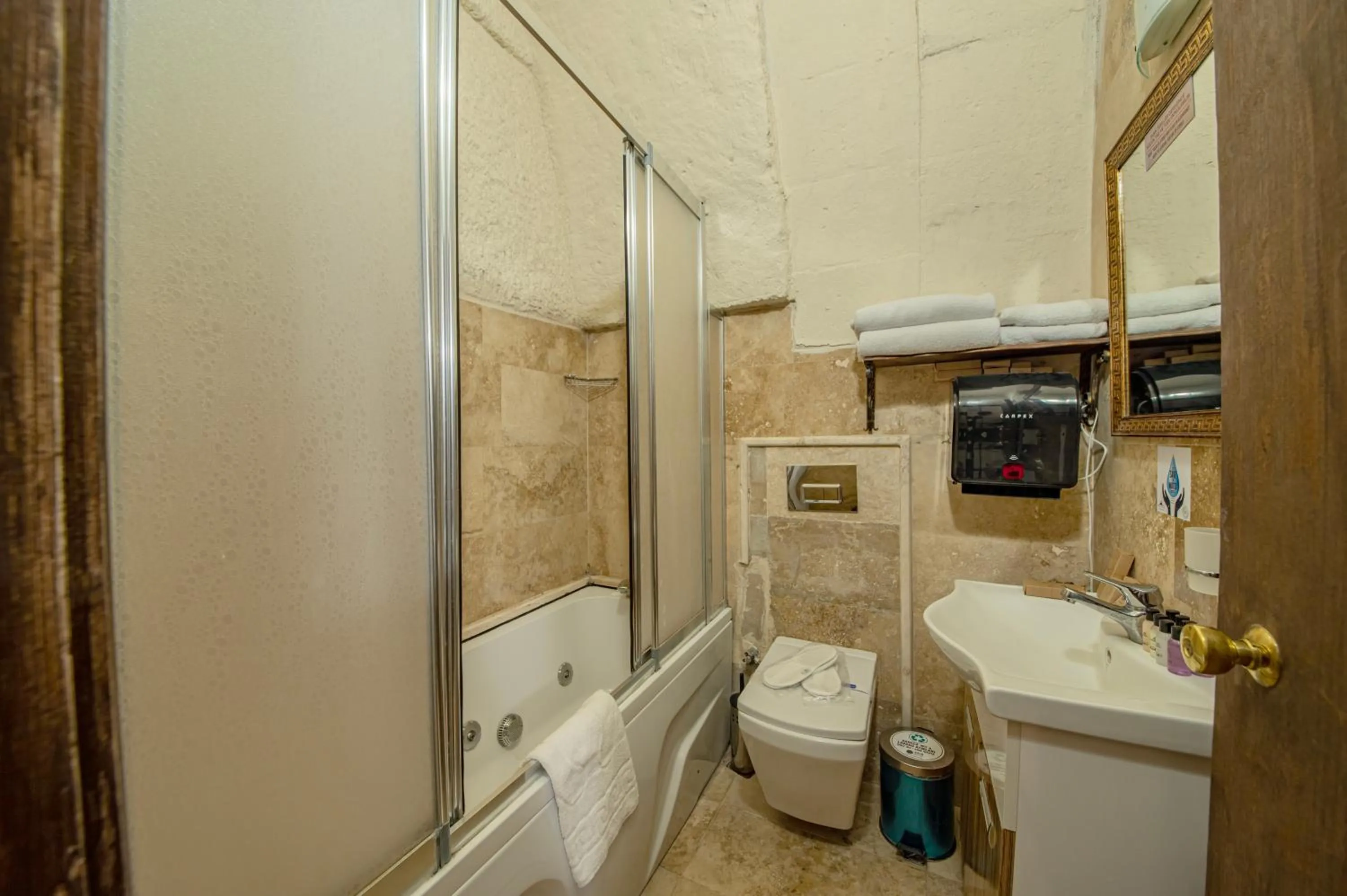 Photo of the whole room in Ascension Cave Suites - Special Class