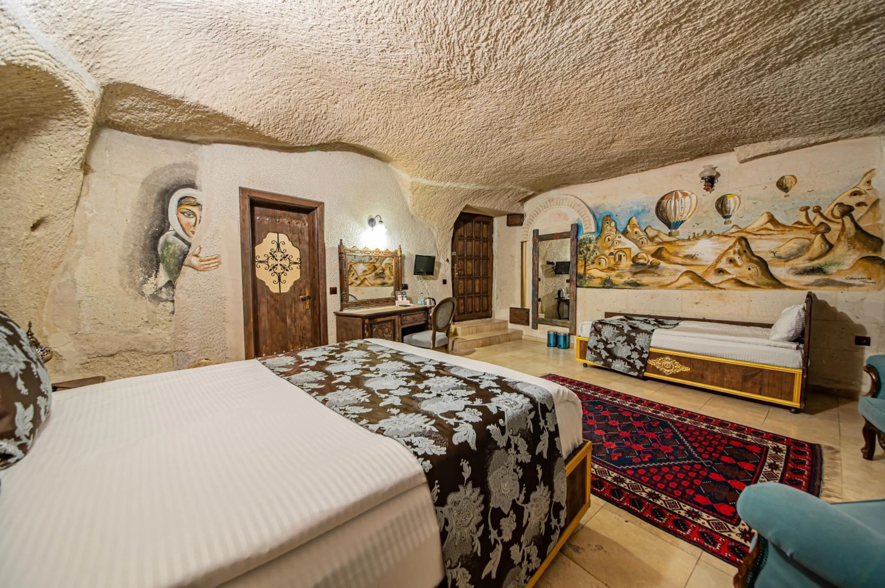 Photo of the whole room, Bed in Ascension Cave Suites - Special Class