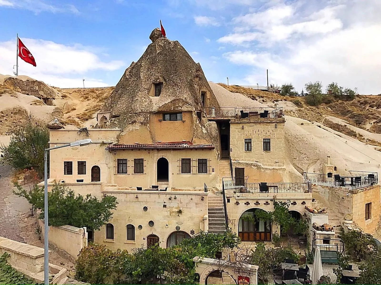 Quiet street view in Ascension Cave Suites - Special Class