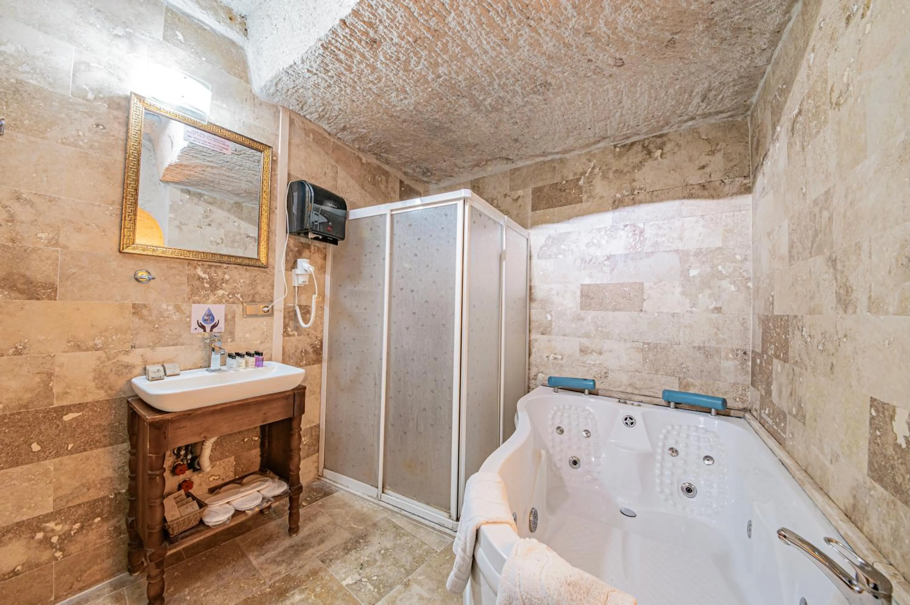 Bathroom in Ascension Cave Suites - Special Class
