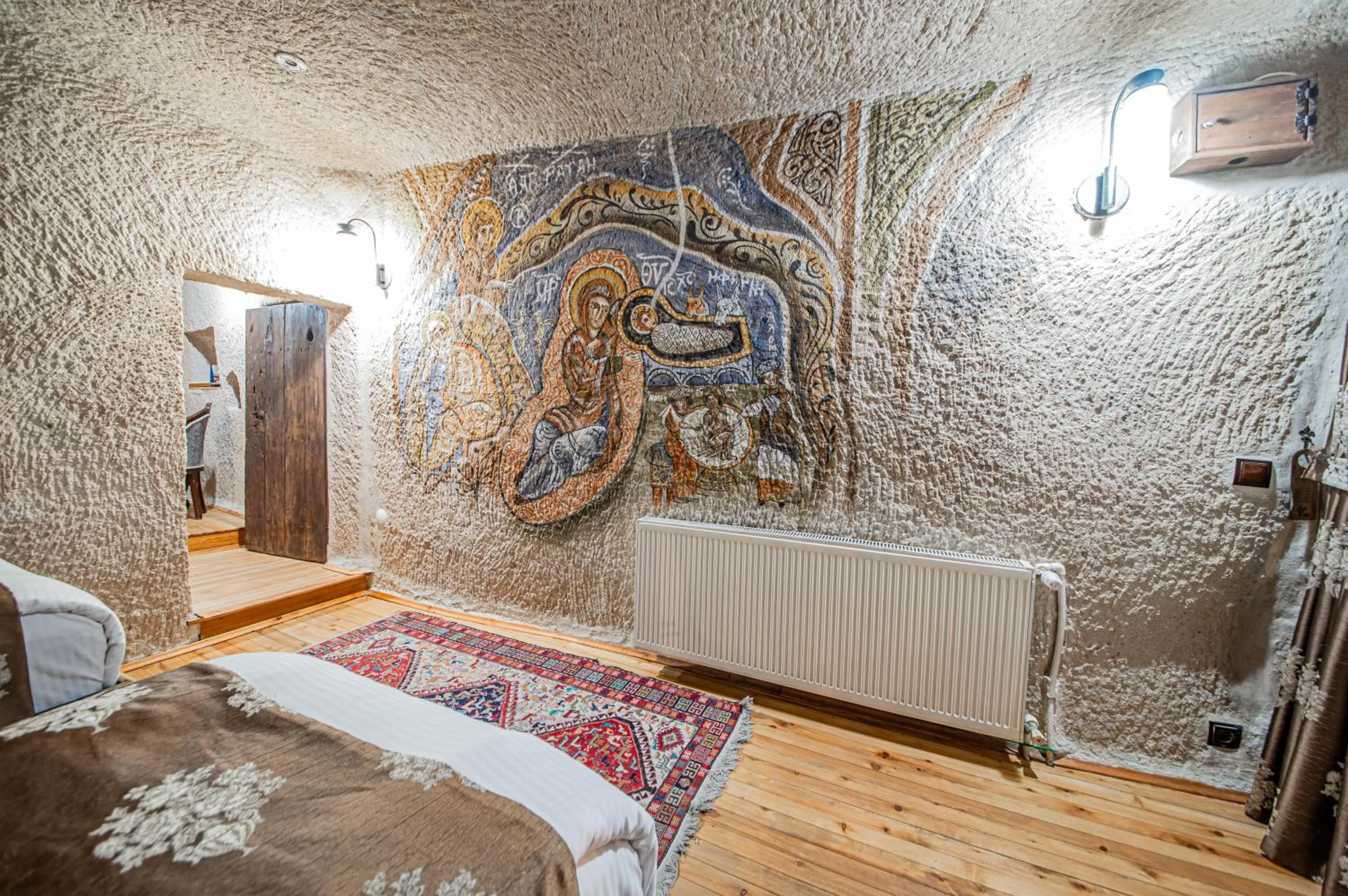 Photo of the whole room, Bed in Ascension Cave Suites - Special Class