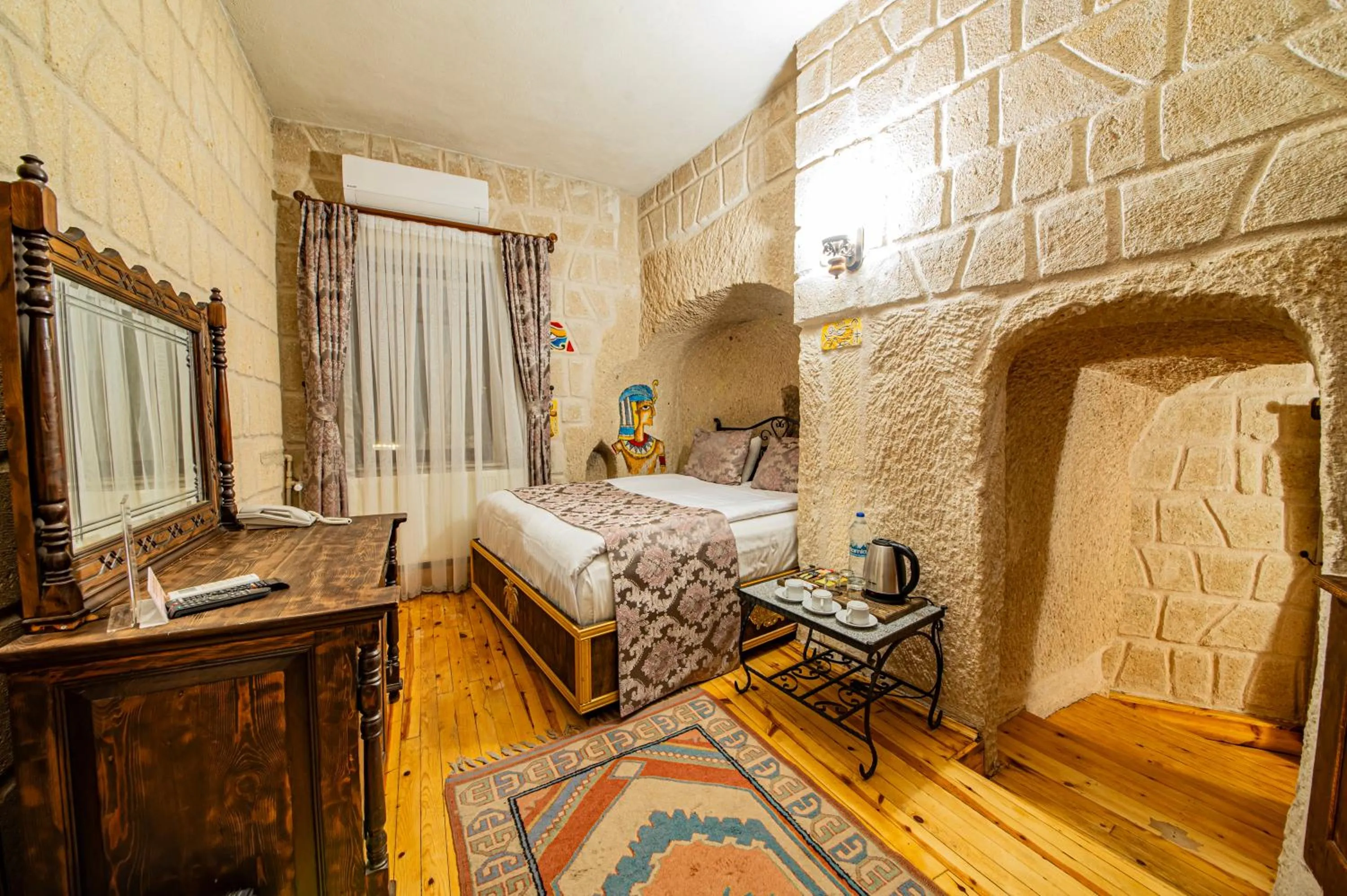 Photo of the whole room, Bed in Ascension Cave Suites - Special Class