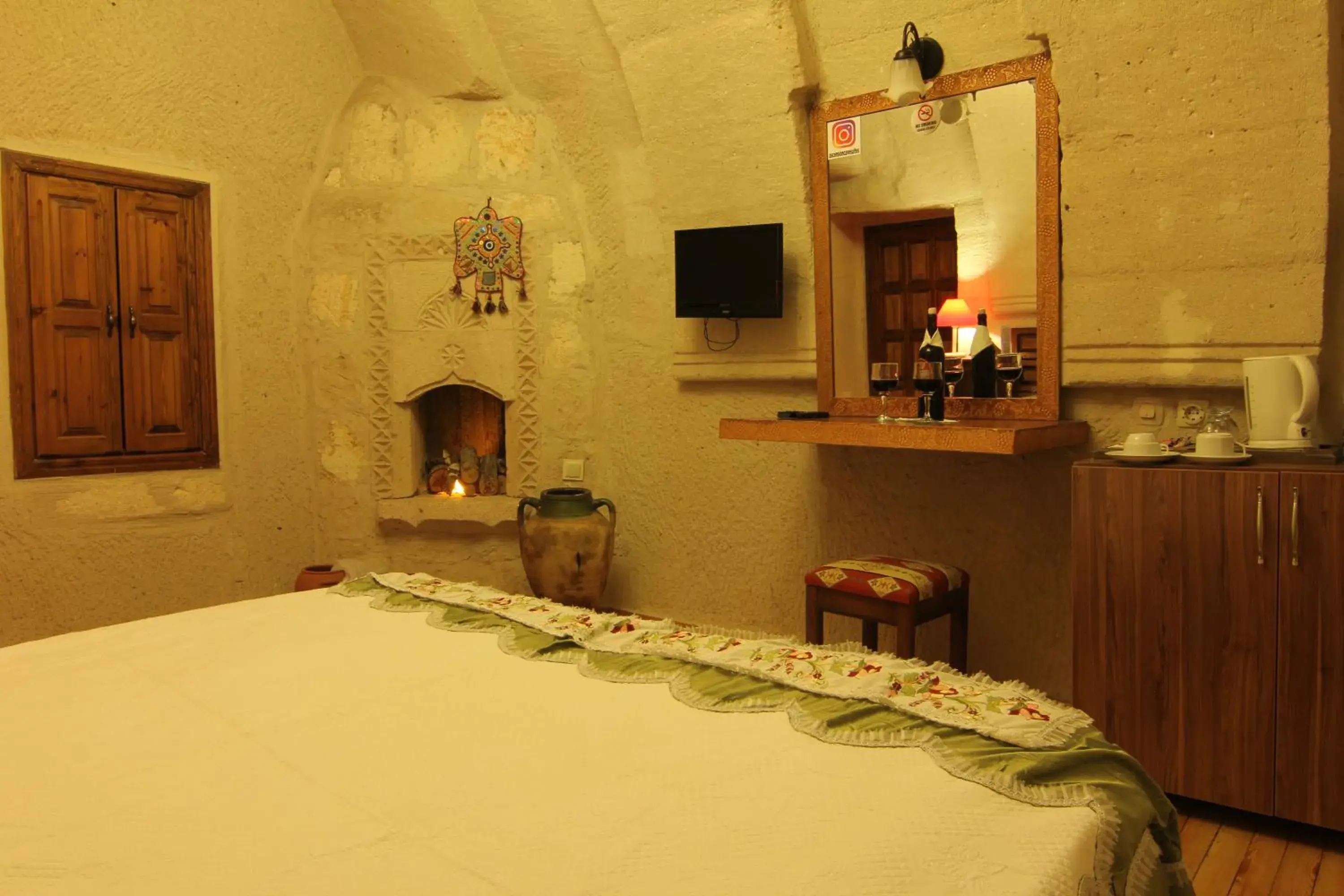 Traditional Stone Arch Suite 118 in Ascension Cave Suites - Special Class Traditional Stone Arch Suite 118 in Ascension Cave Suites - Special Class