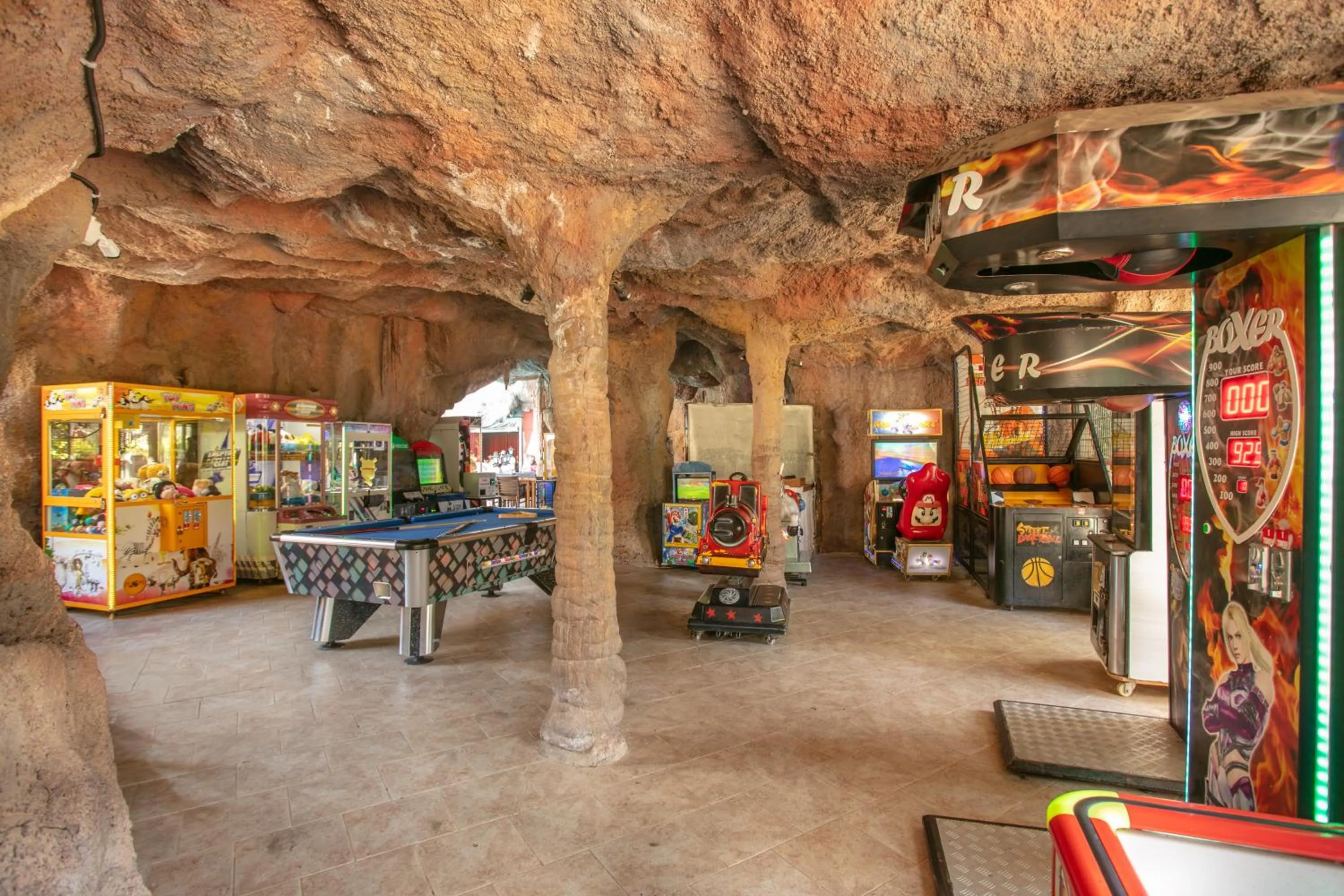 Game Room in Grand Aquarium