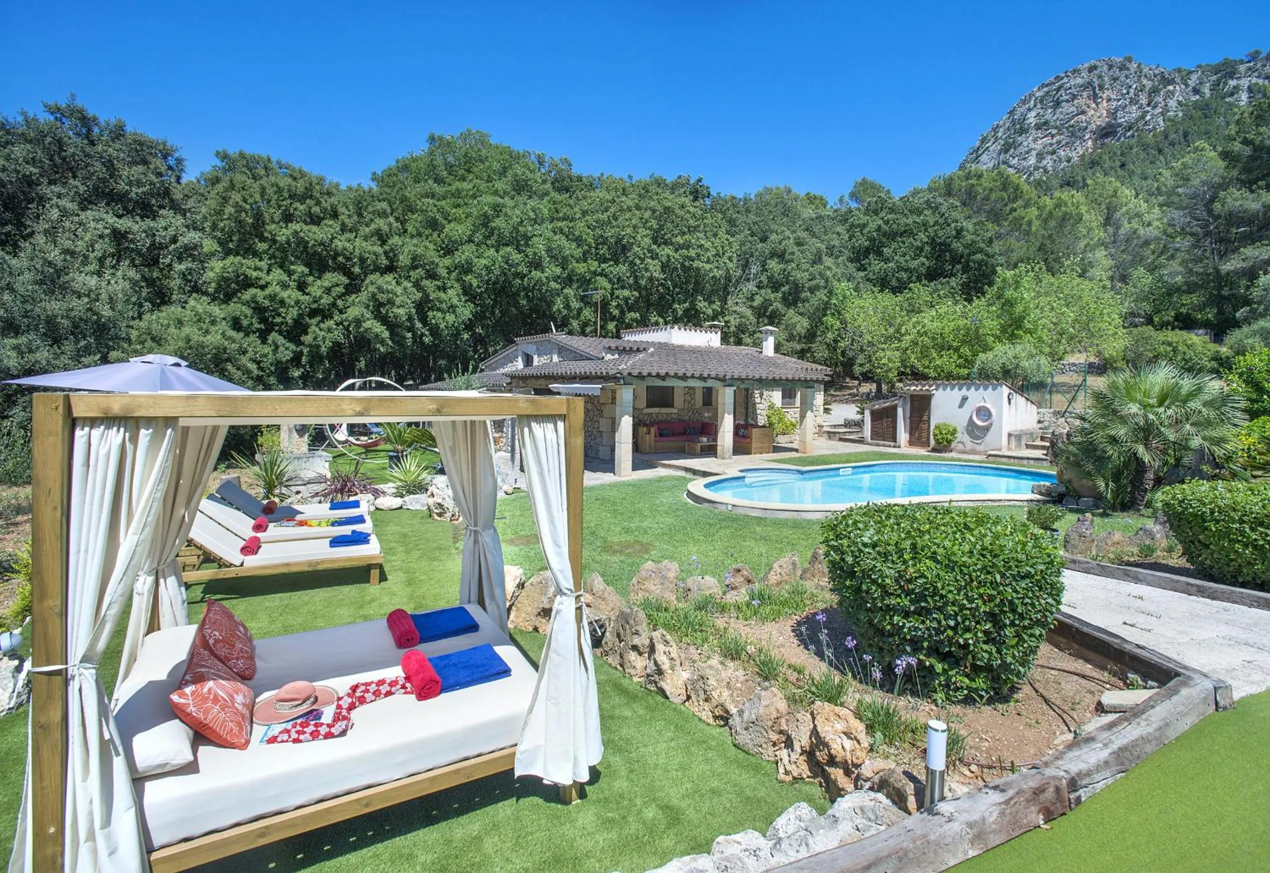 Owl Booking Villa Can Demana - Retreat in the Midst of Nature