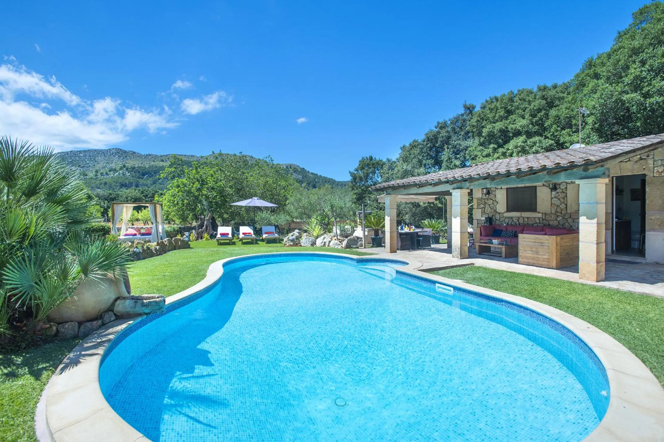 Owl Booking Villa Can Demana - Retreat in the Midst of Nature