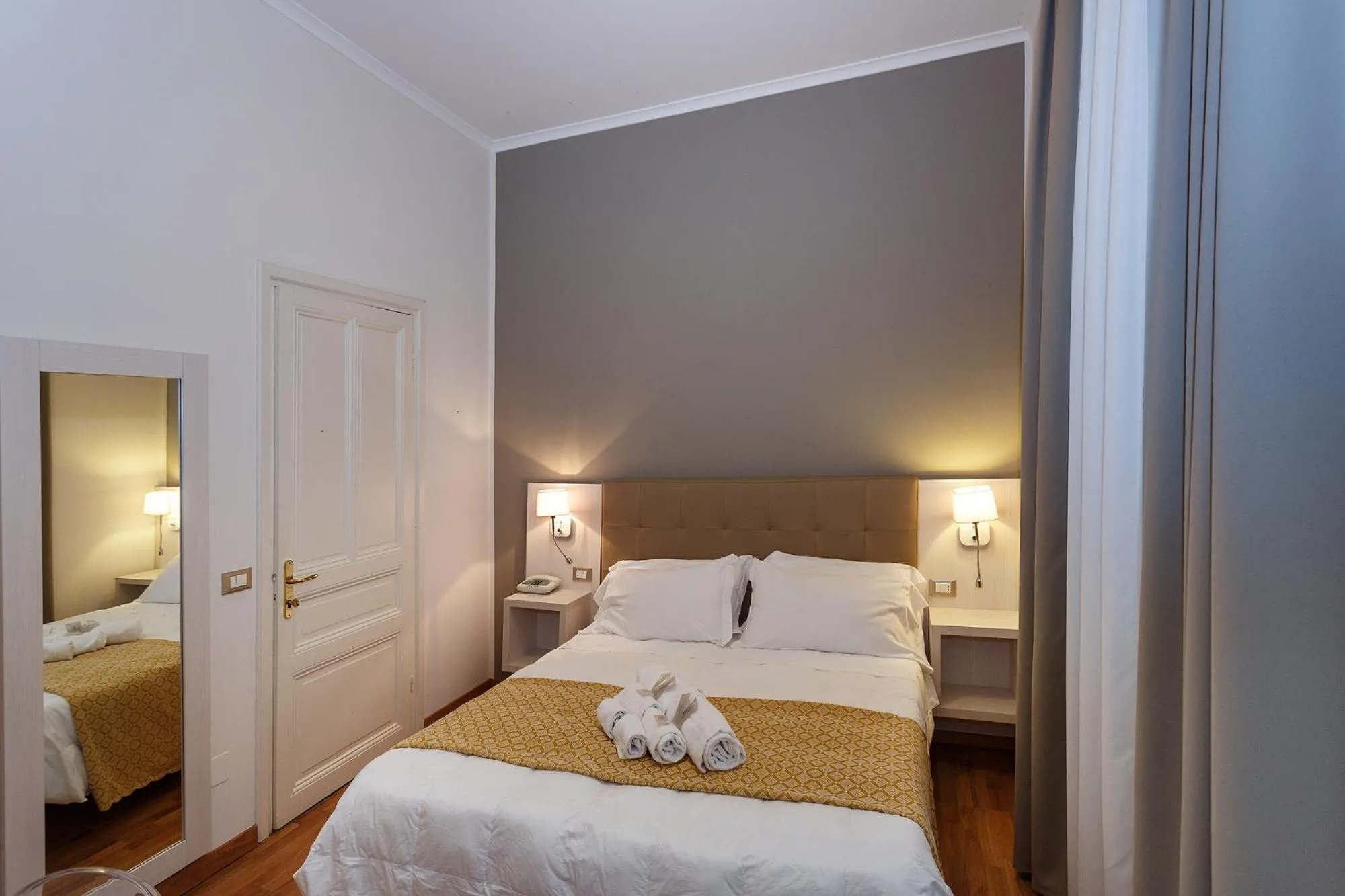 Decorative detail, Bed in Hotel Villa Maria