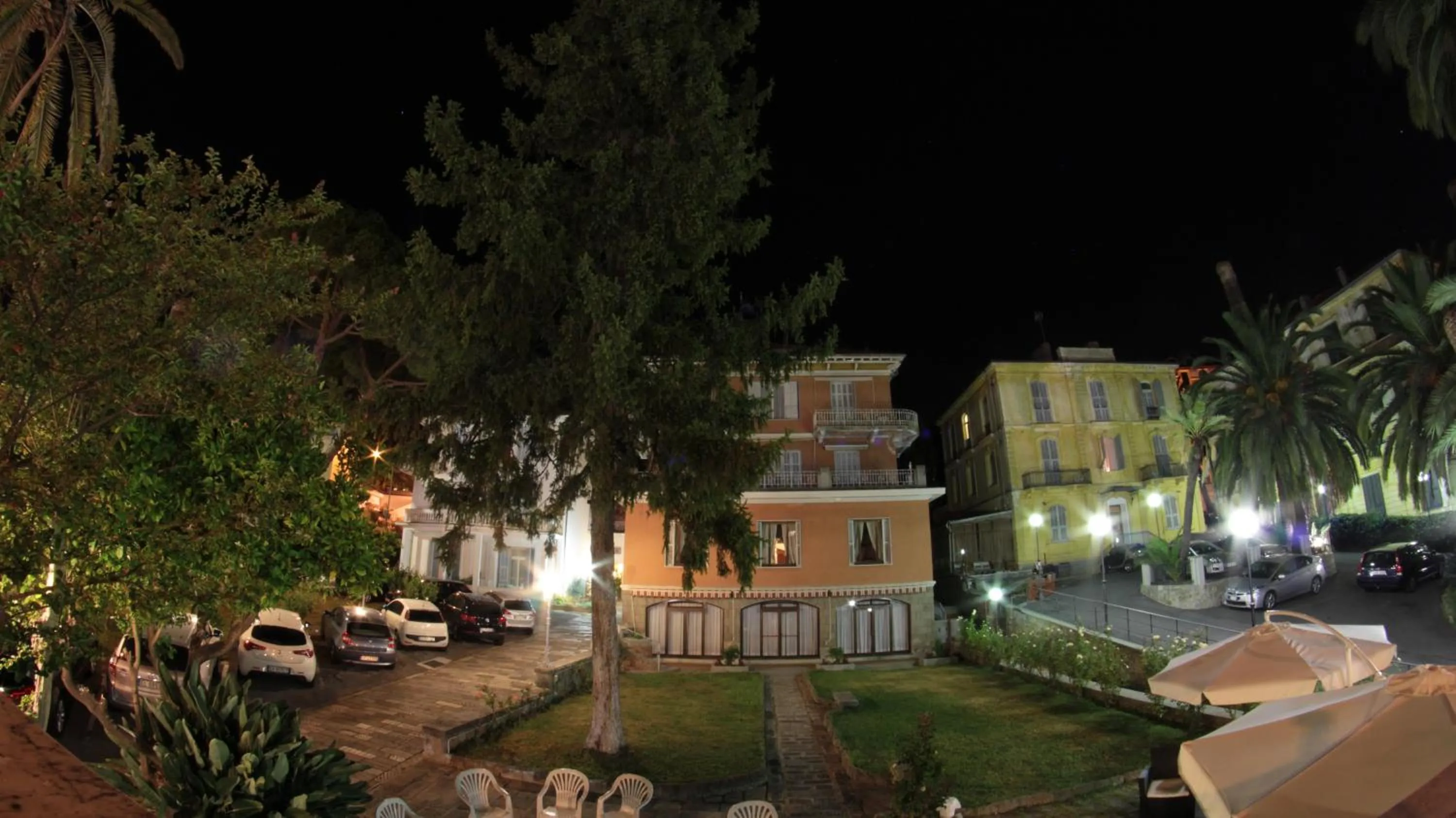 Night in Hotel Villa Maria
