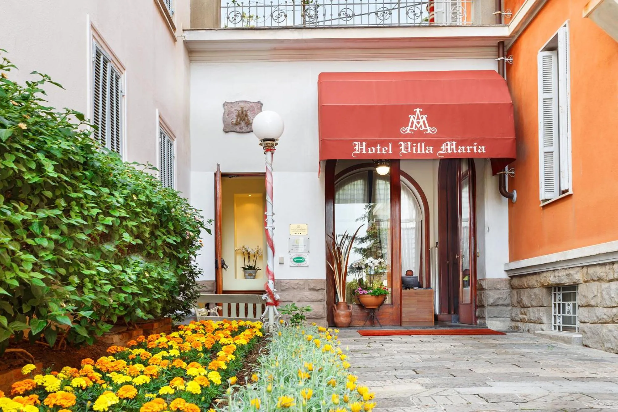 Facade/entrance in Hotel Villa Maria