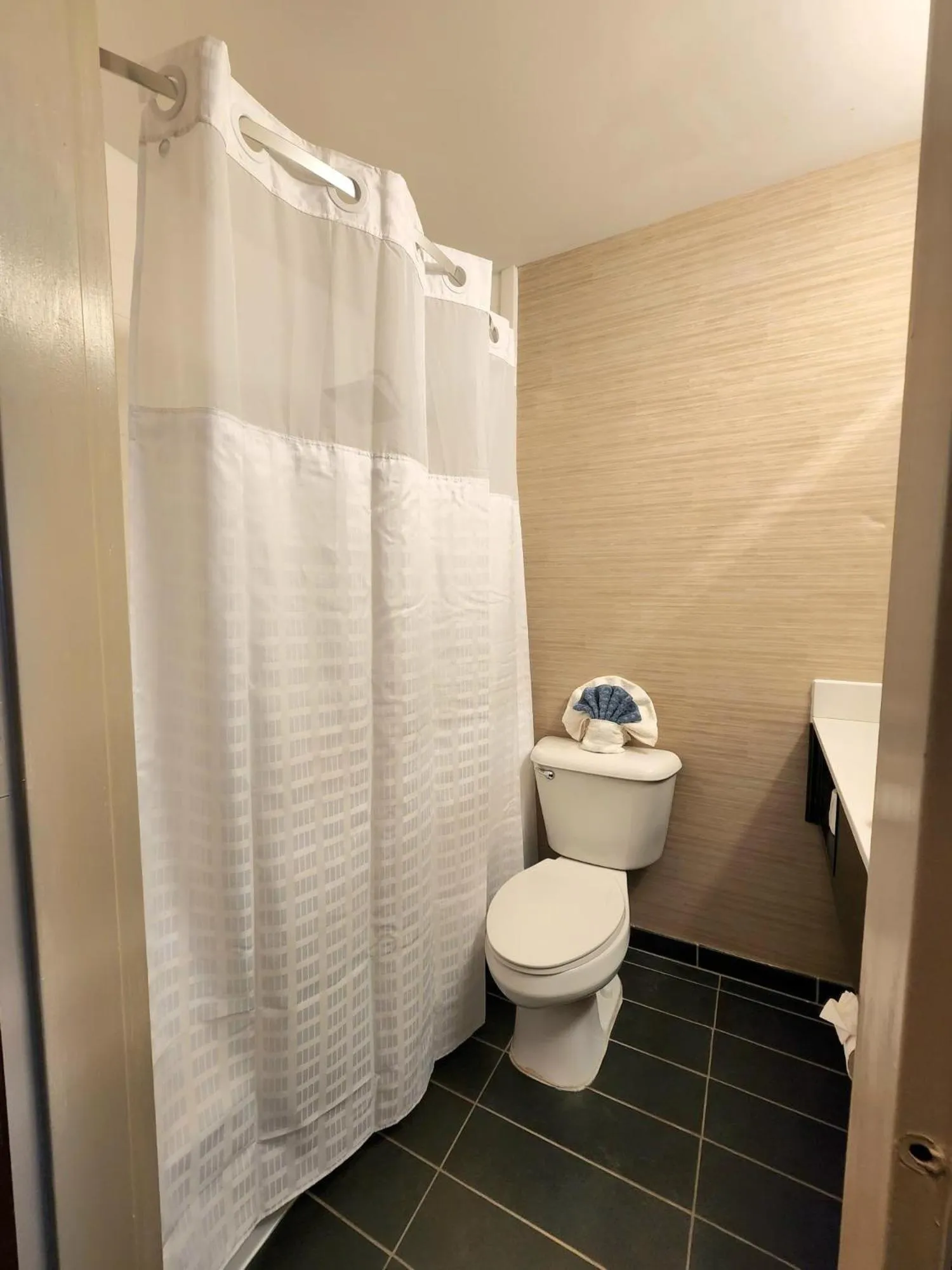 Illinois Beach Hotel