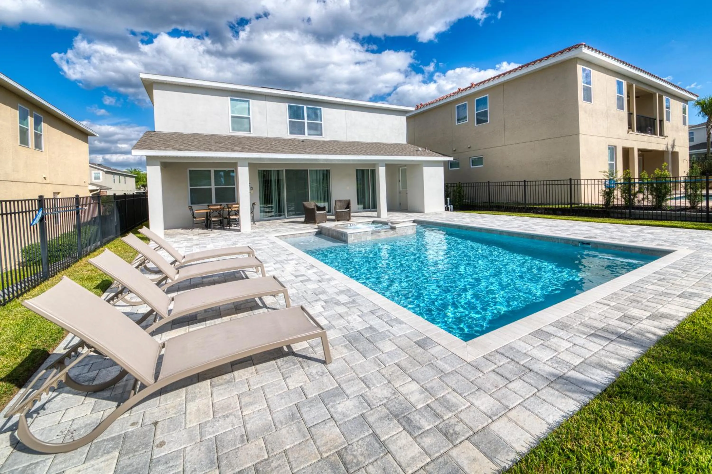 Patio in Encore Resort and Water Park at Reunion by Rentyl