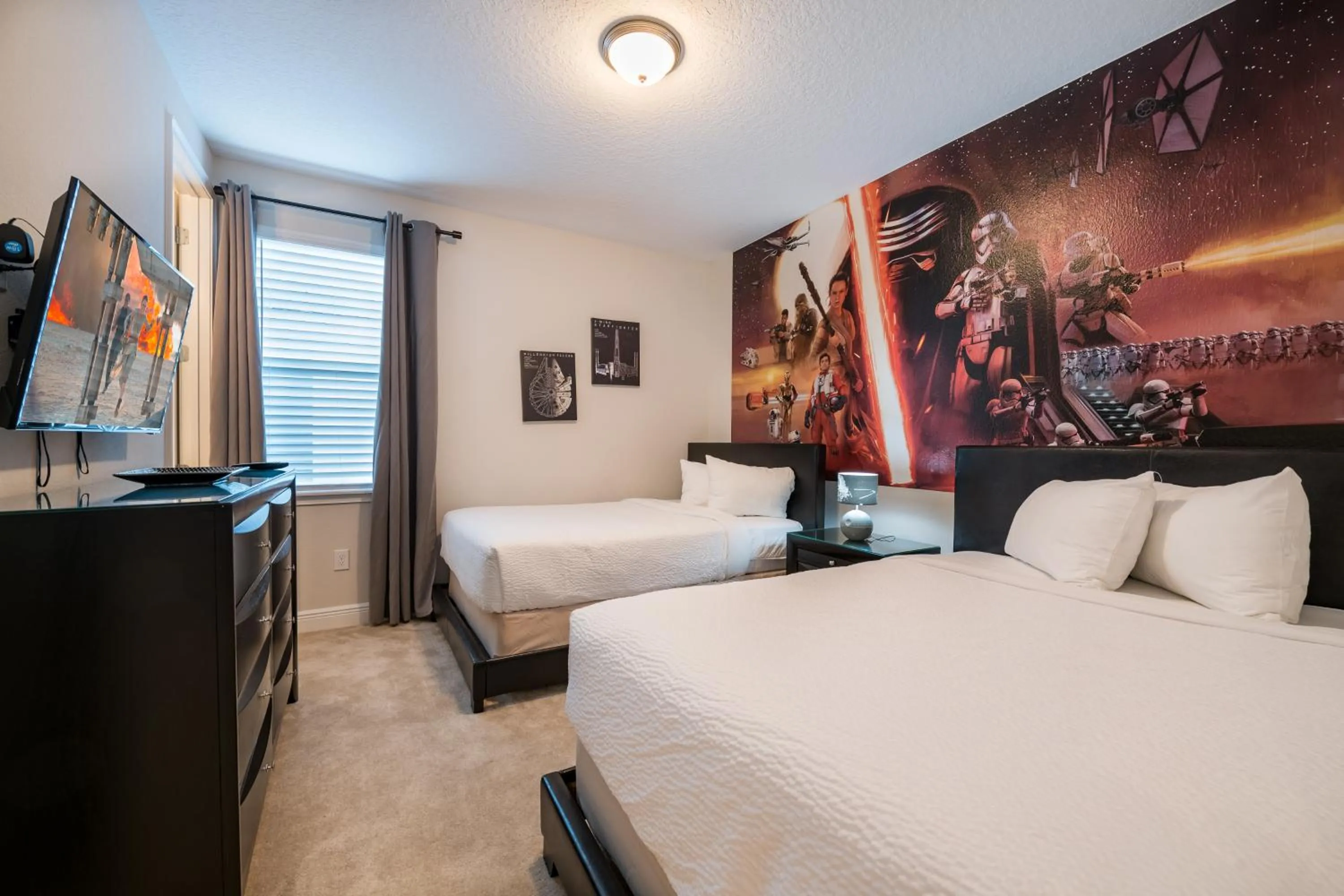 Bed in Encore Resort and Water Park at Reunion by Rentyl