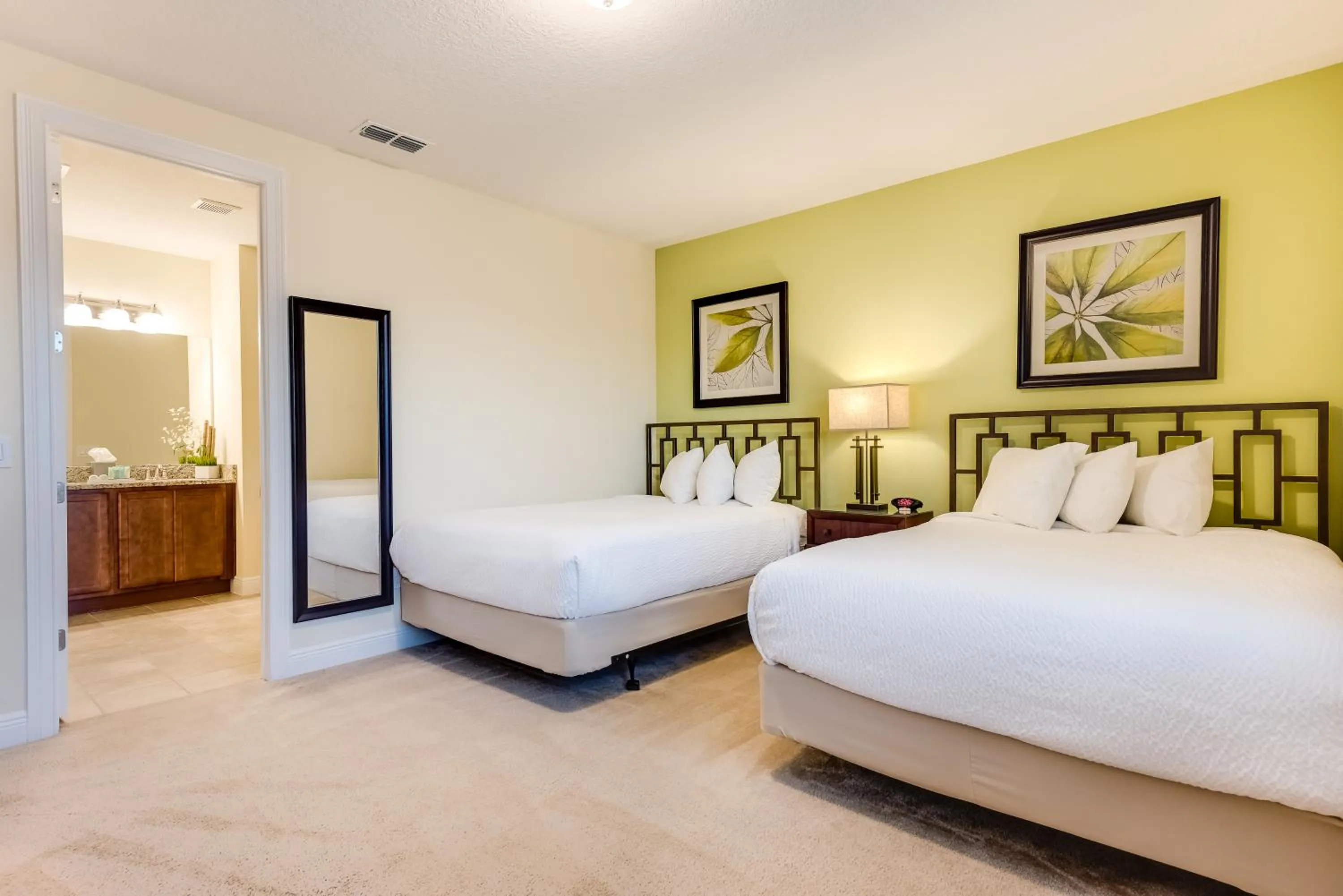 Bed in Encore Resort and Water Park at Reunion by Rentyl