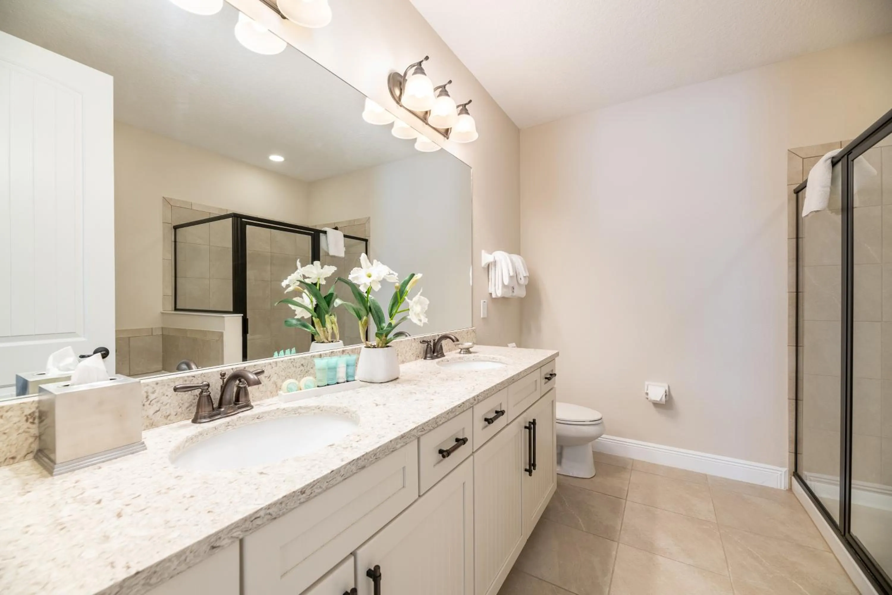 Shower in Encore Resort and Water Park at Reunion by Rentyl