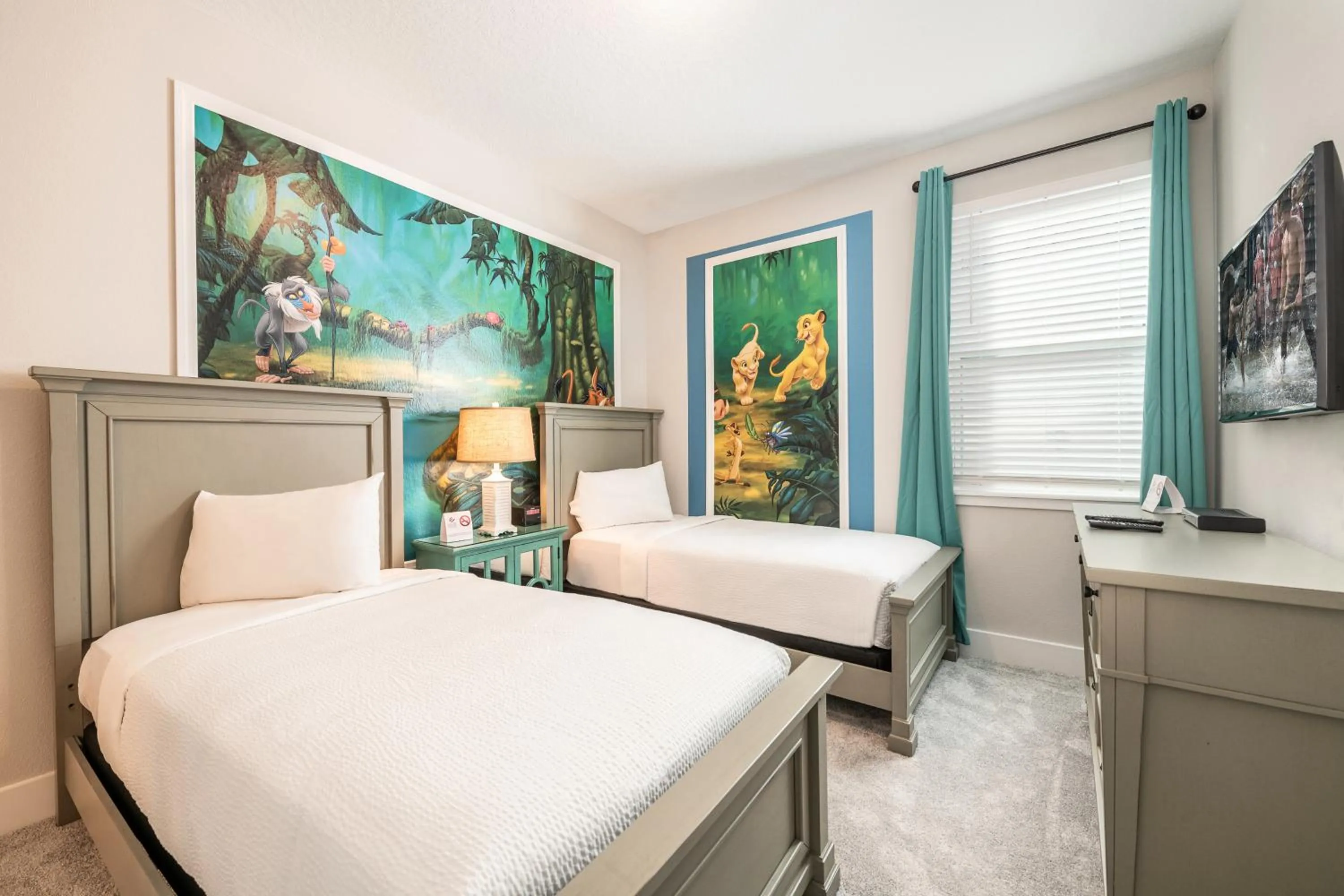 Bed in Encore Resort and Water Park at Reunion by Rentyl