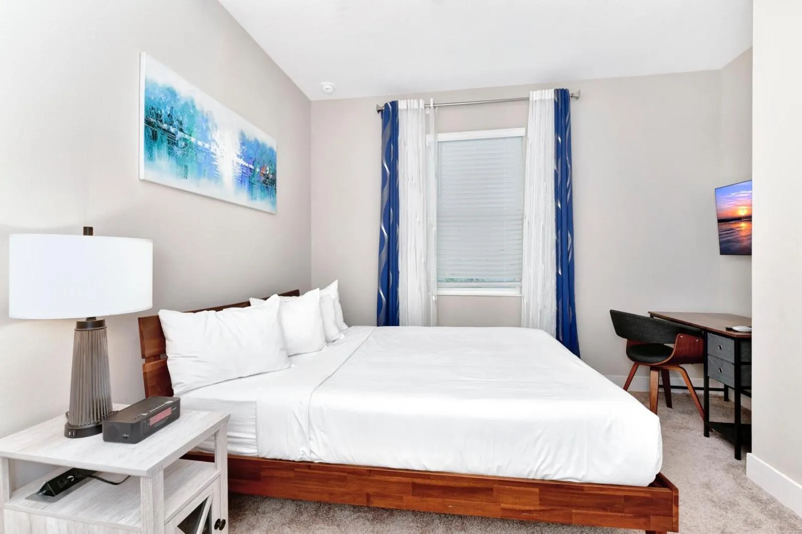 Bed in Encore Resort and Water Park at Reunion by Rentyl