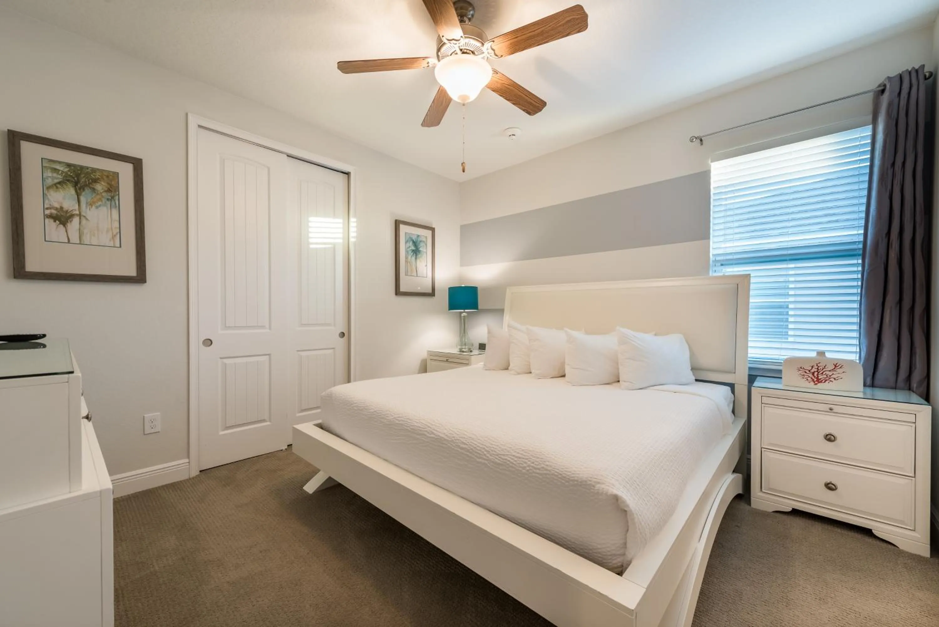 Bed in Encore Resort and Water Park at Reunion by Rentyl