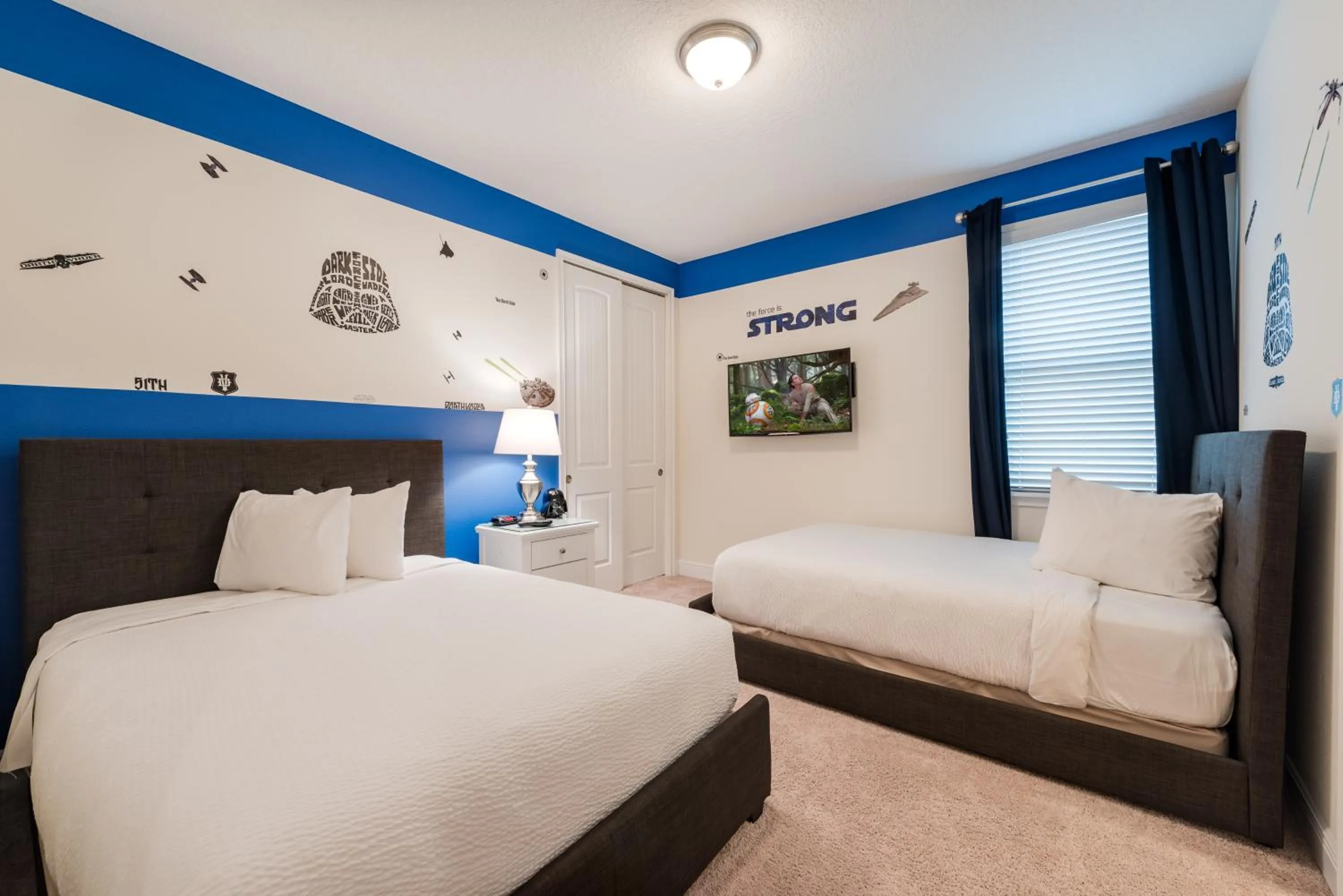 Bed in Encore Resort and Water Park at Reunion by Rentyl