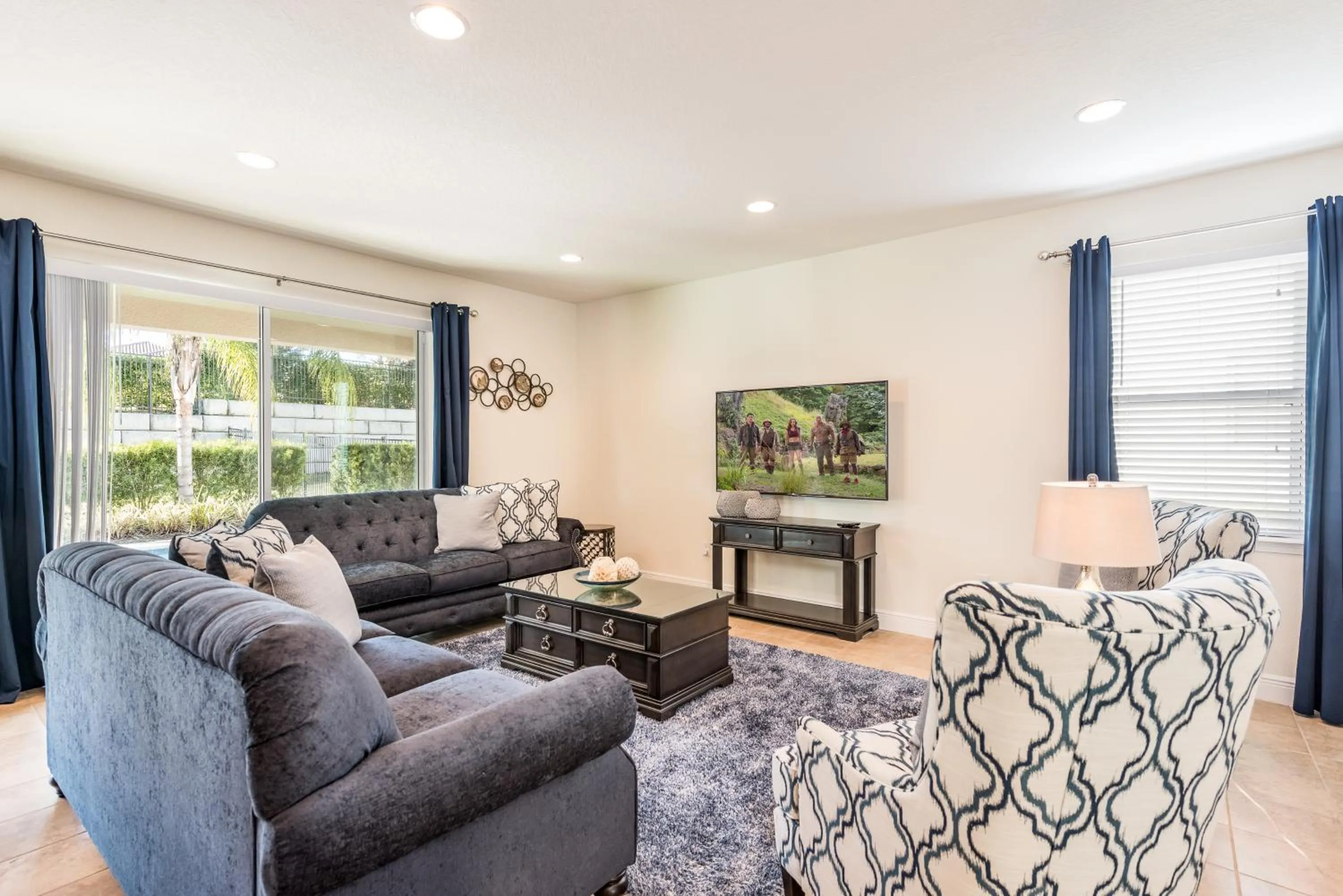 Communal lounge/ TV room in Encore Resort and Water Park at Reunion by Rentyl