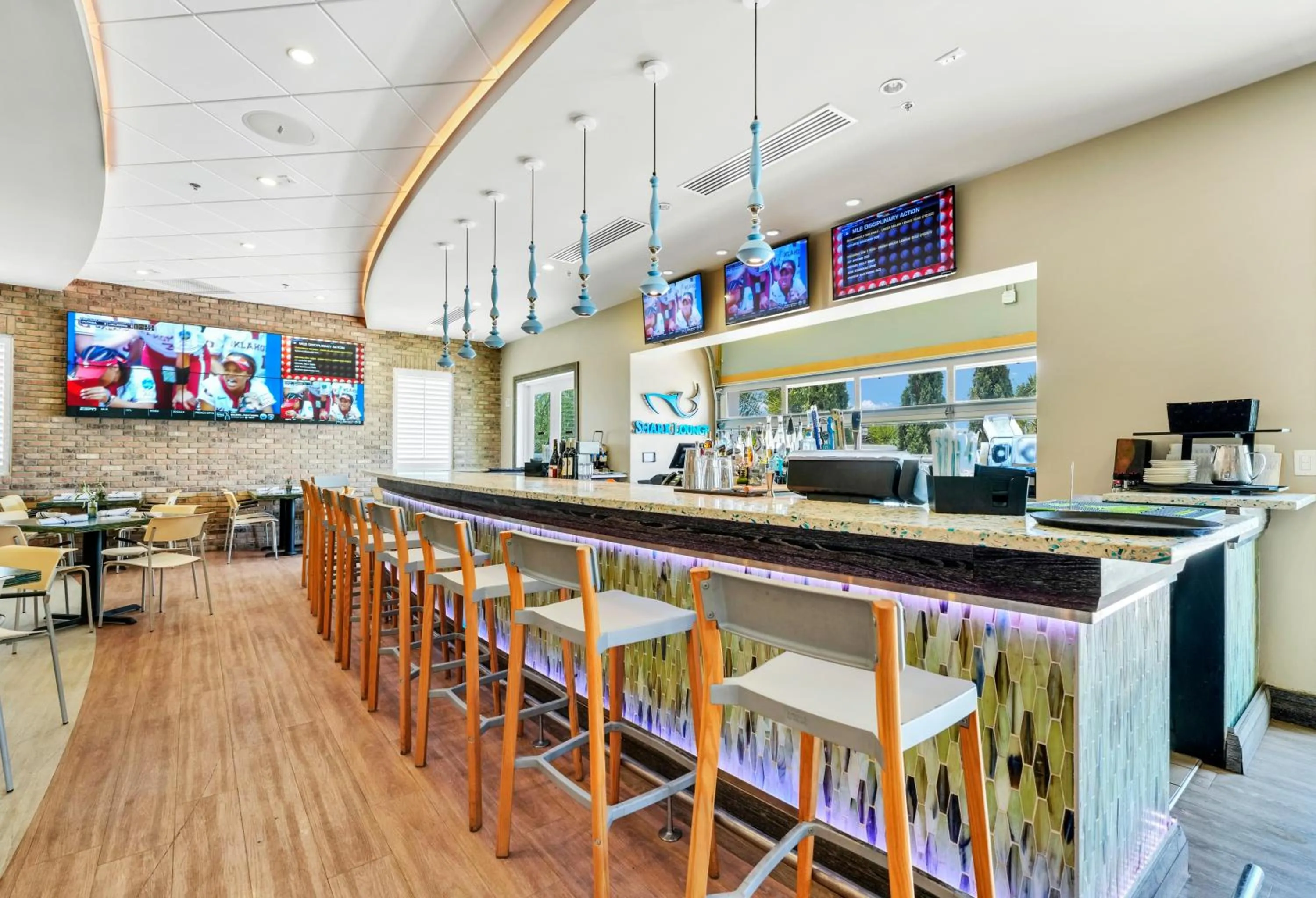 Restaurant/places to eat in Encore Resort and Water Park at Reunion by Rentyl