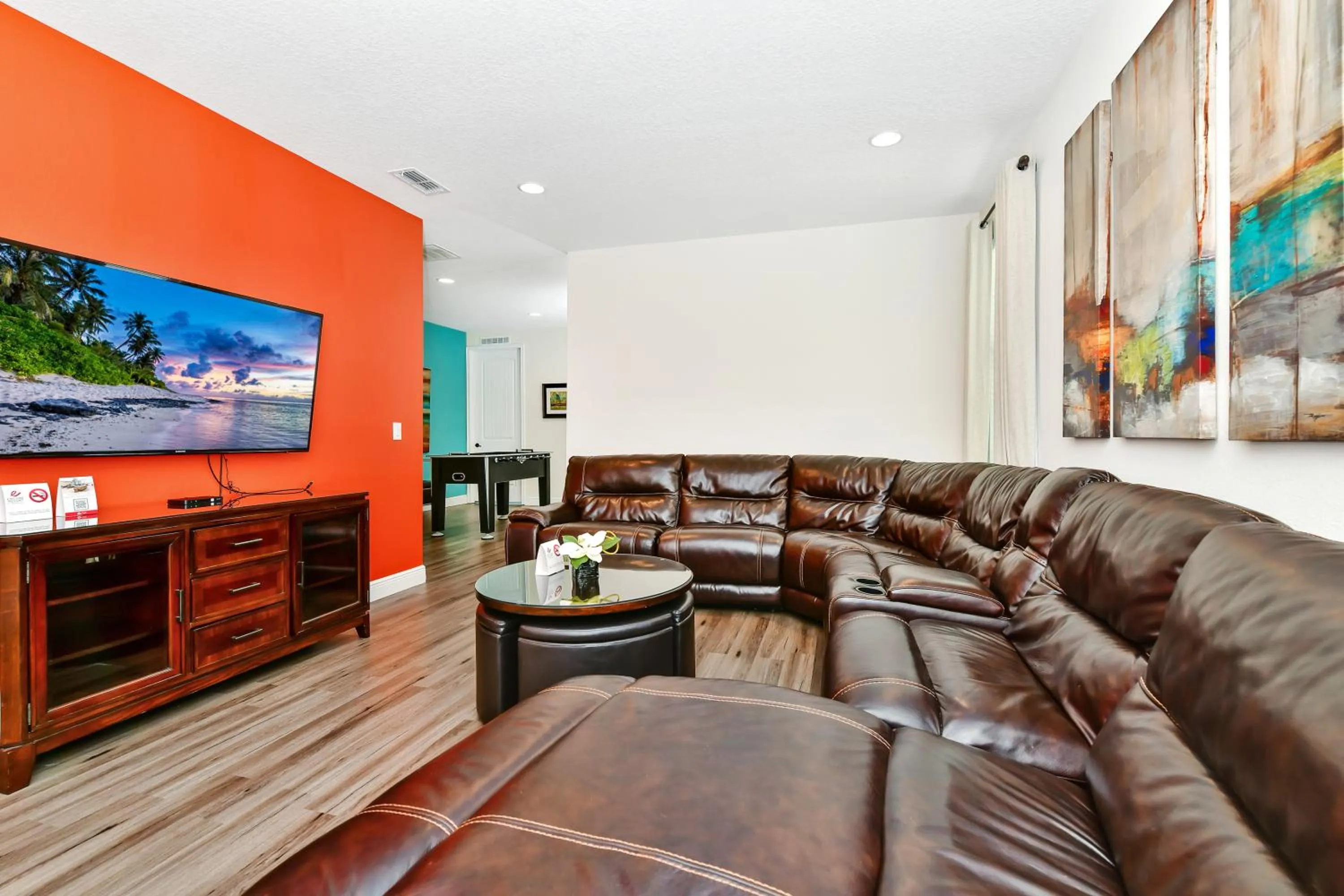 Communal lounge/ TV room in Encore Resort and Water Park at Reunion by Rentyl