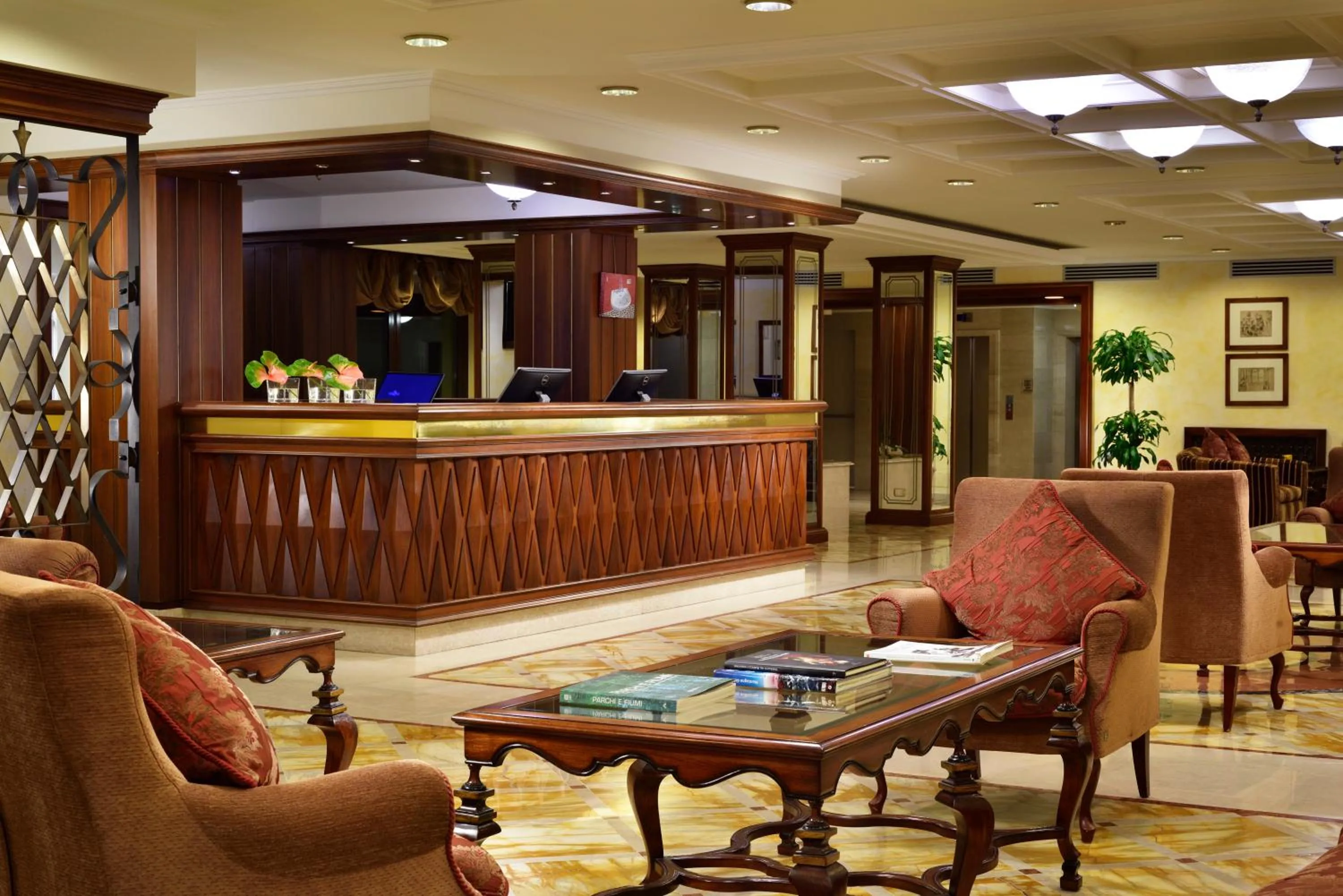 Lobby or reception in Mercure Petriolo Siena Terme Spa Hotel