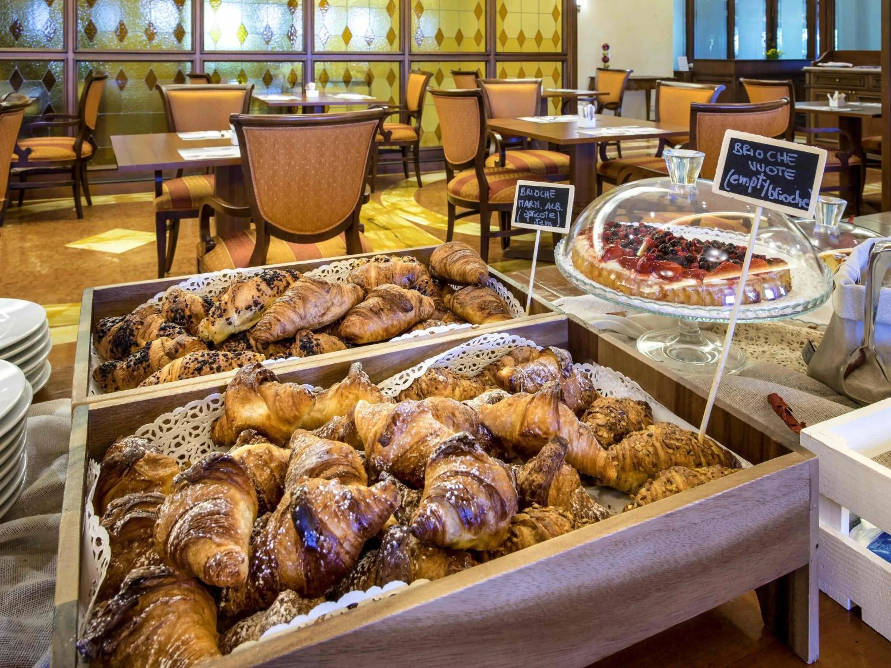 Restaurant/places to eat in Mercure Petriolo Siena Terme Spa Hotel